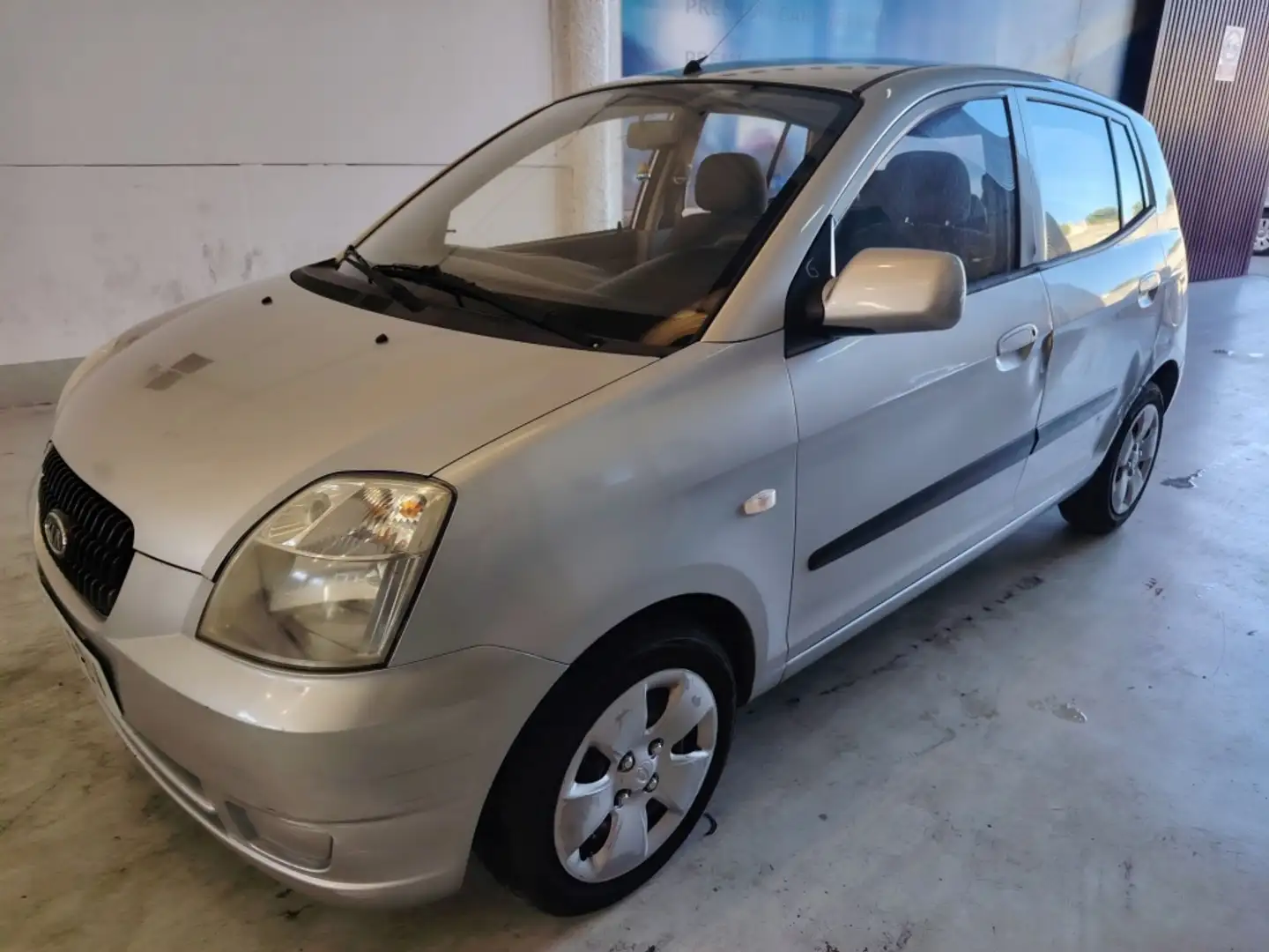 Kia Picanto 1.1 LX Plateado - 1