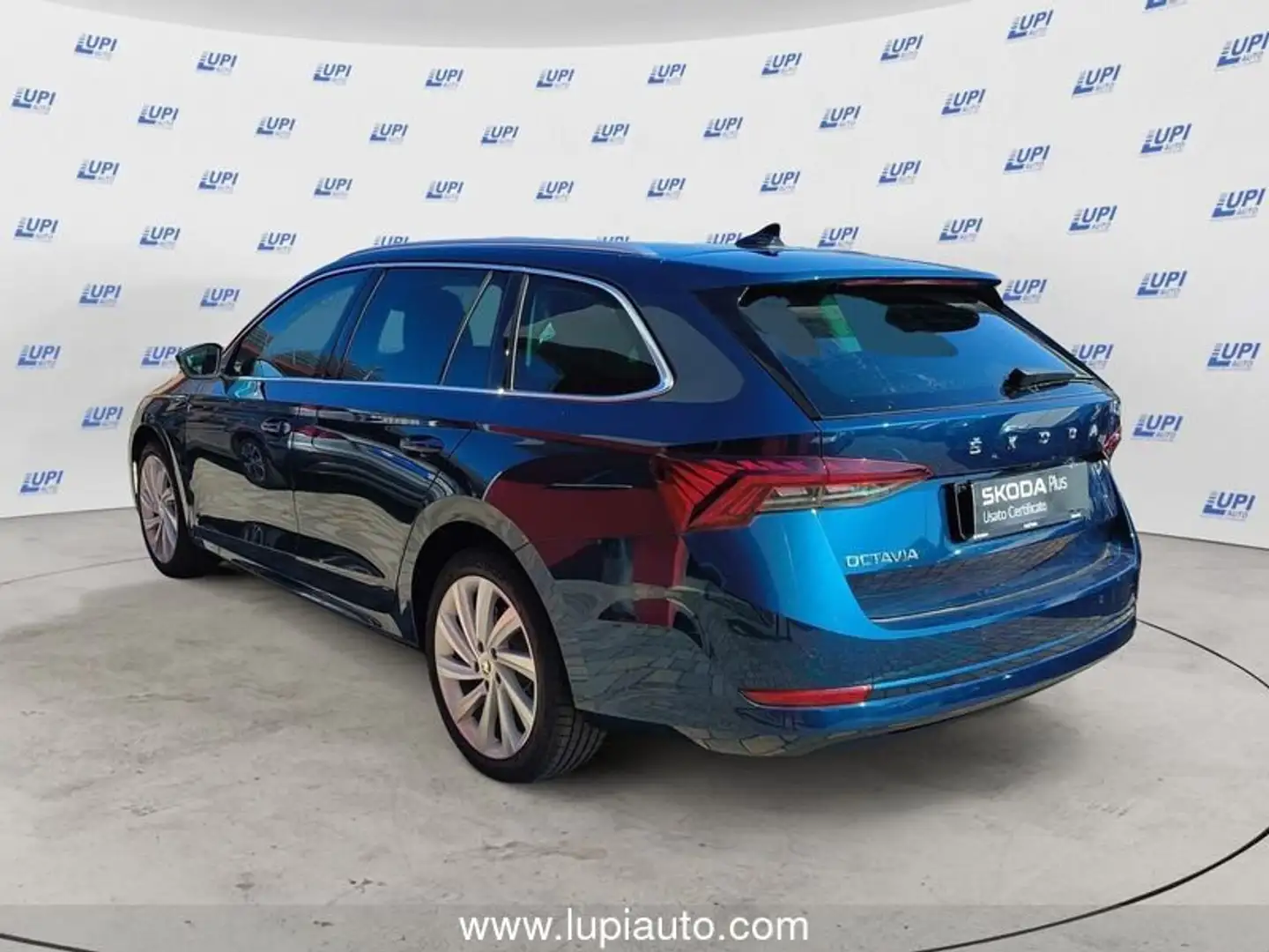 Skoda Octavia 2.0 TDI EVO SCR DSG Wagon Style Blu/Azzurro - 2