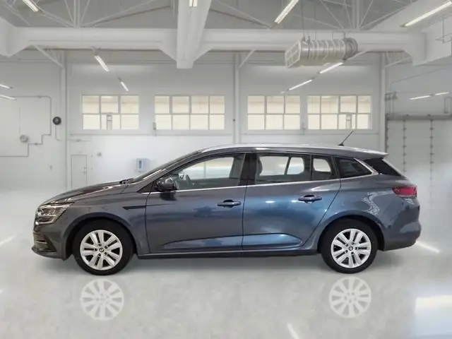 Renault Megane view 5