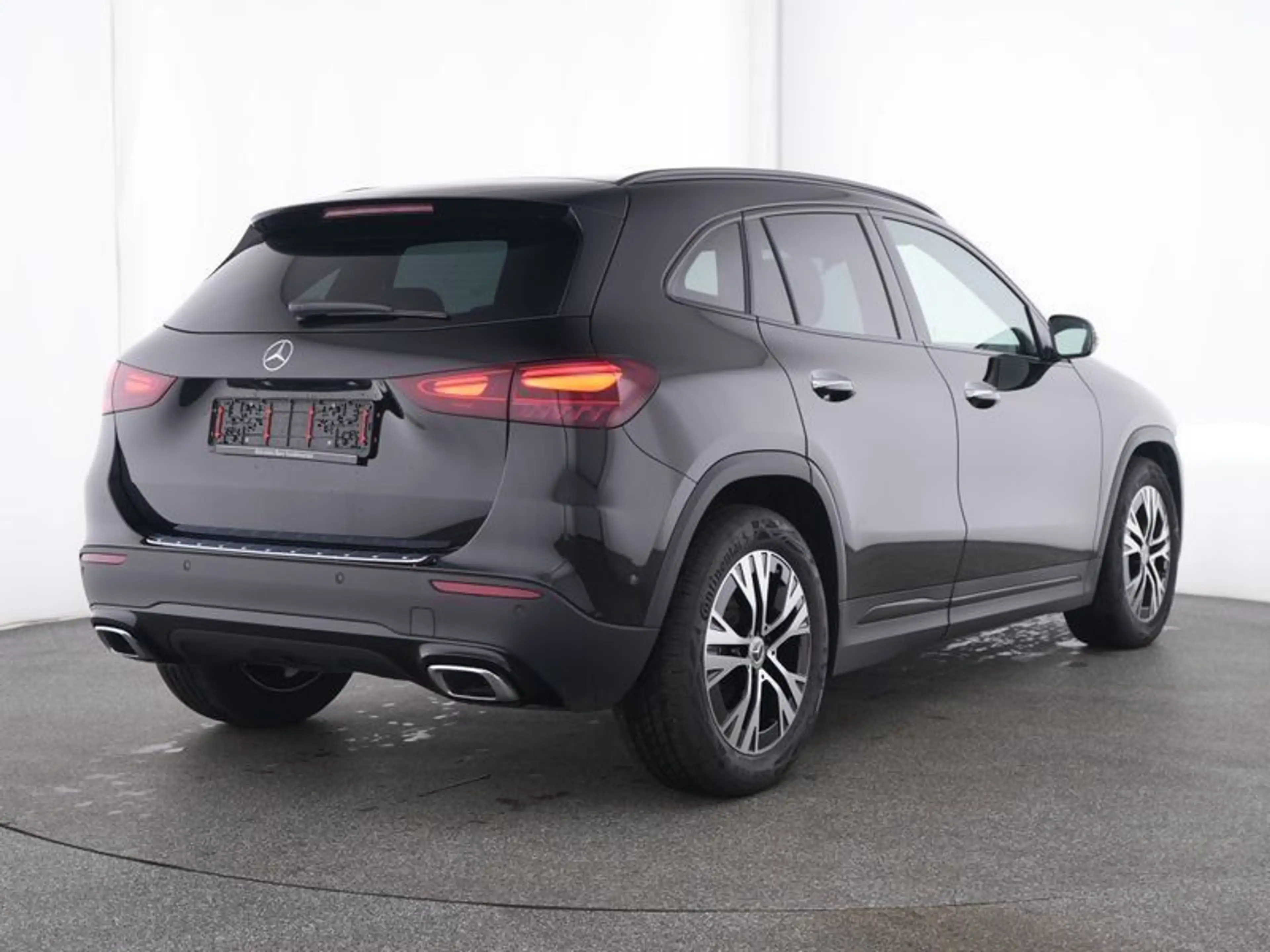 Mercedes-Benz GLA 220 d 4M PROGRESSIVE+NIGHT+AHK+BURM+MBEAM+++ — photo 3