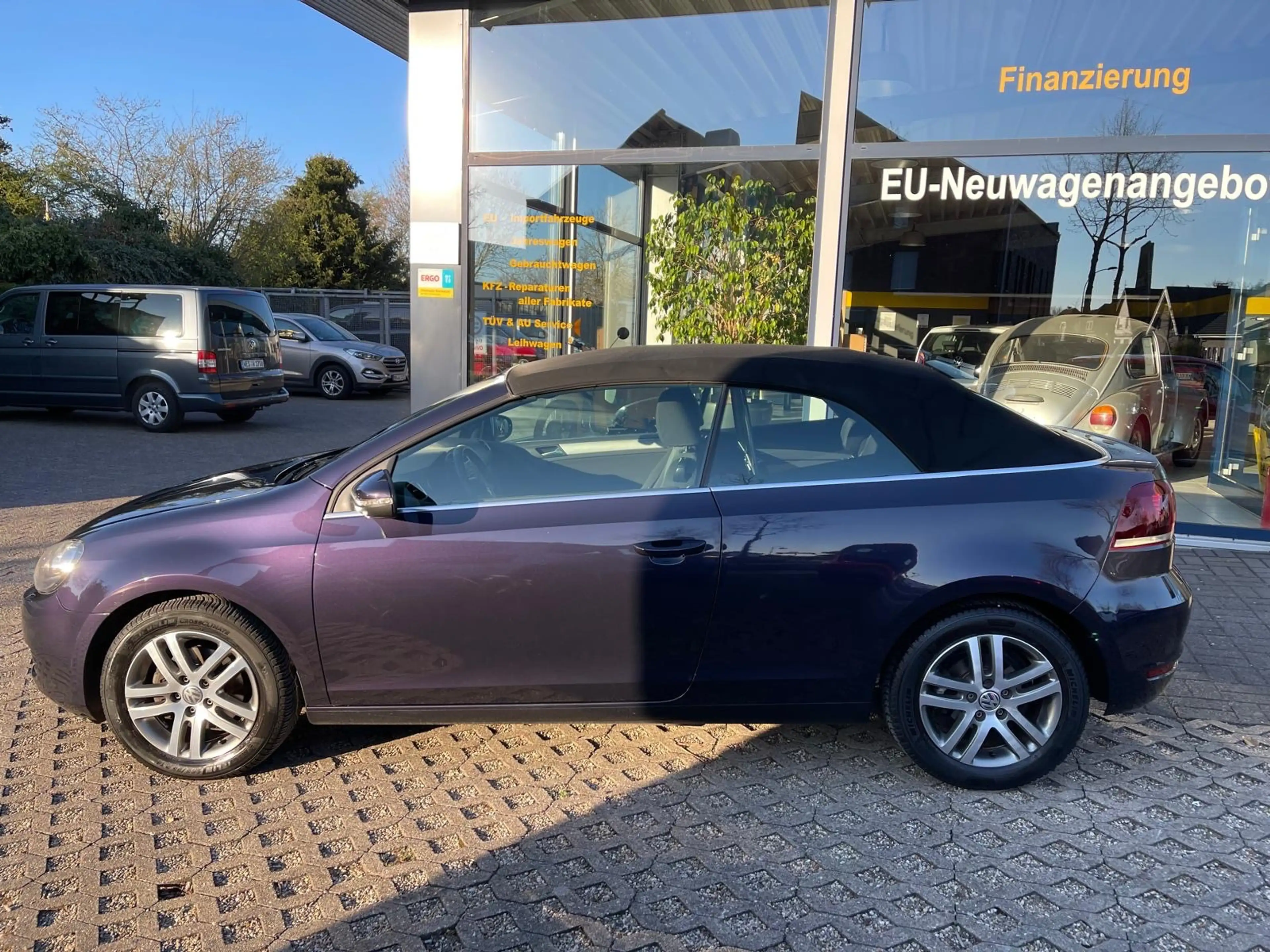 Volkswagen Golf Cabriolet (abnehmbare AHK; Climatronic) — photo 12