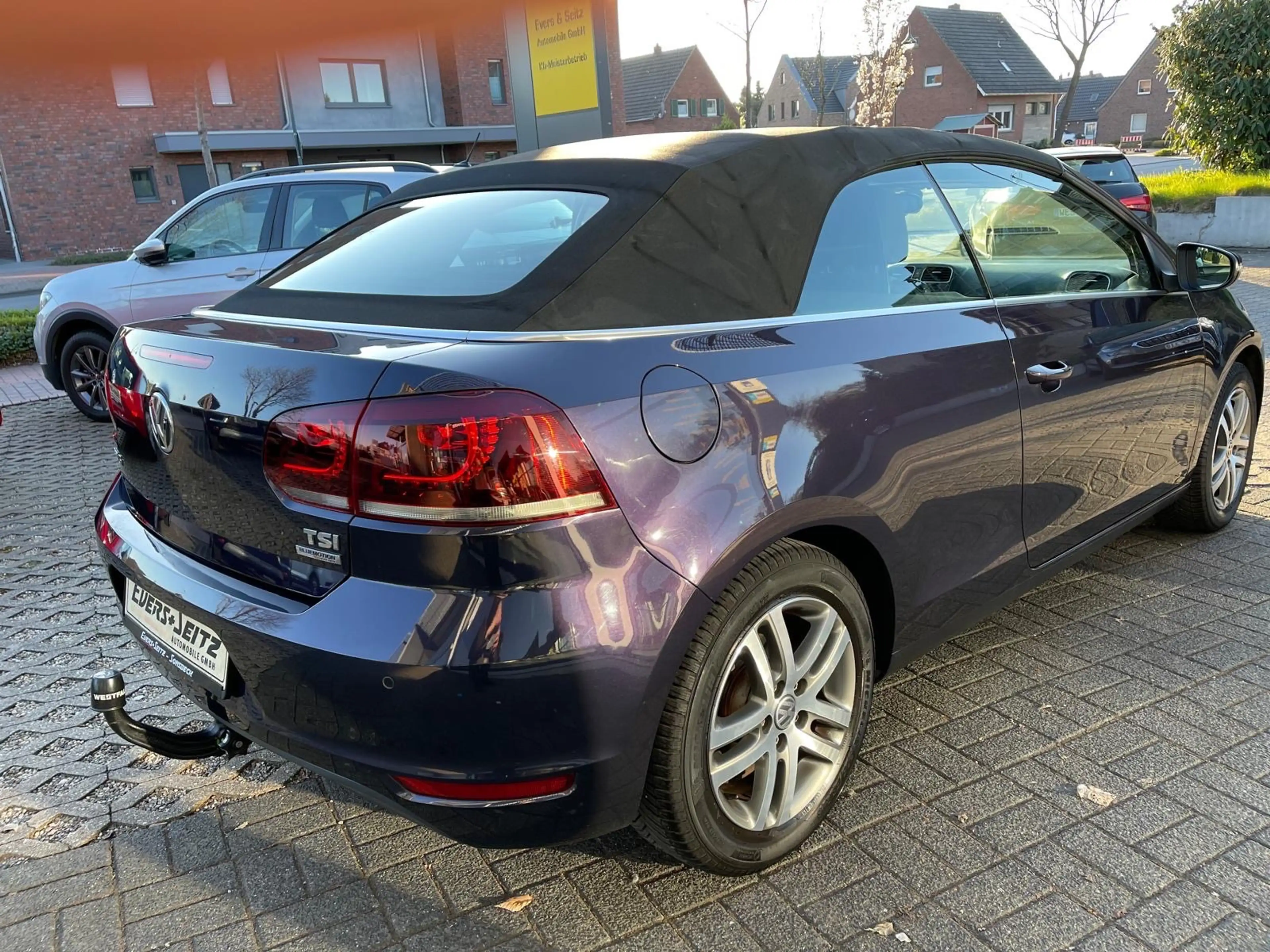Volkswagen Golf Cabriolet (abnehmbare AHK; Climatronic) — photo 9