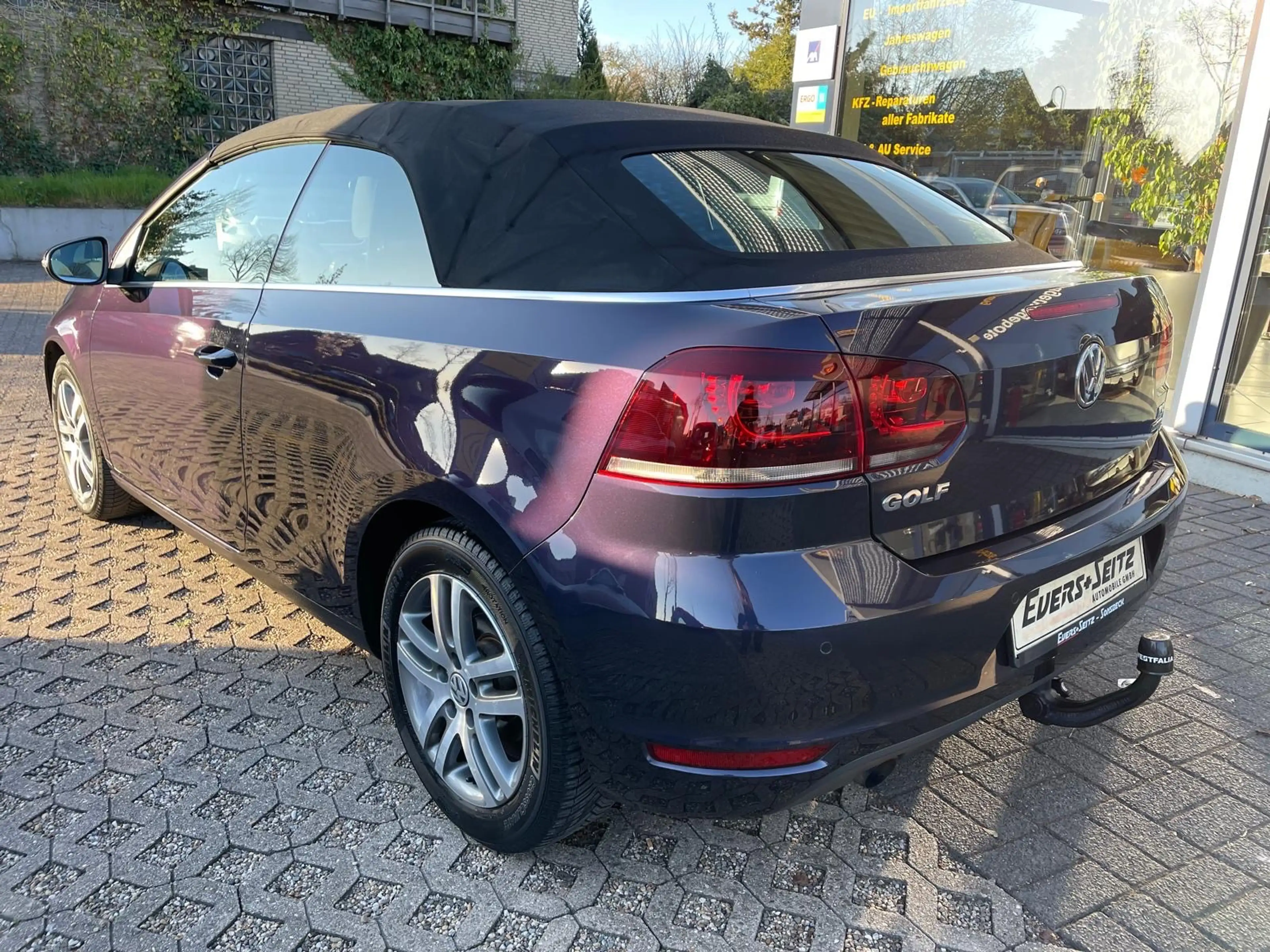 Volkswagen Golf Cabriolet (abnehmbare AHK; Climatronic) — photo 13