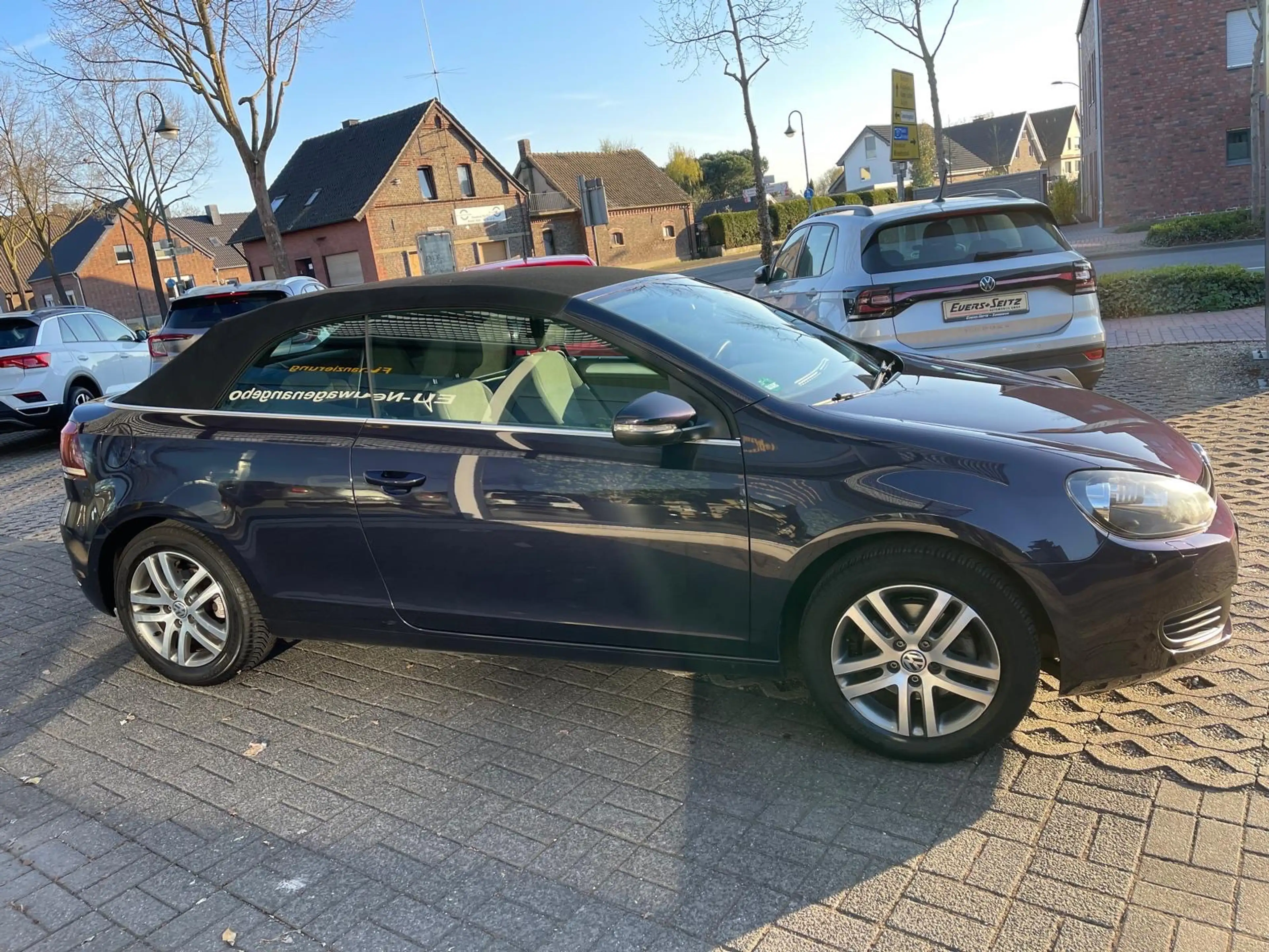 Volkswagen Golf Cabriolet (abnehmbare AHK; Climatronic) — photo 11