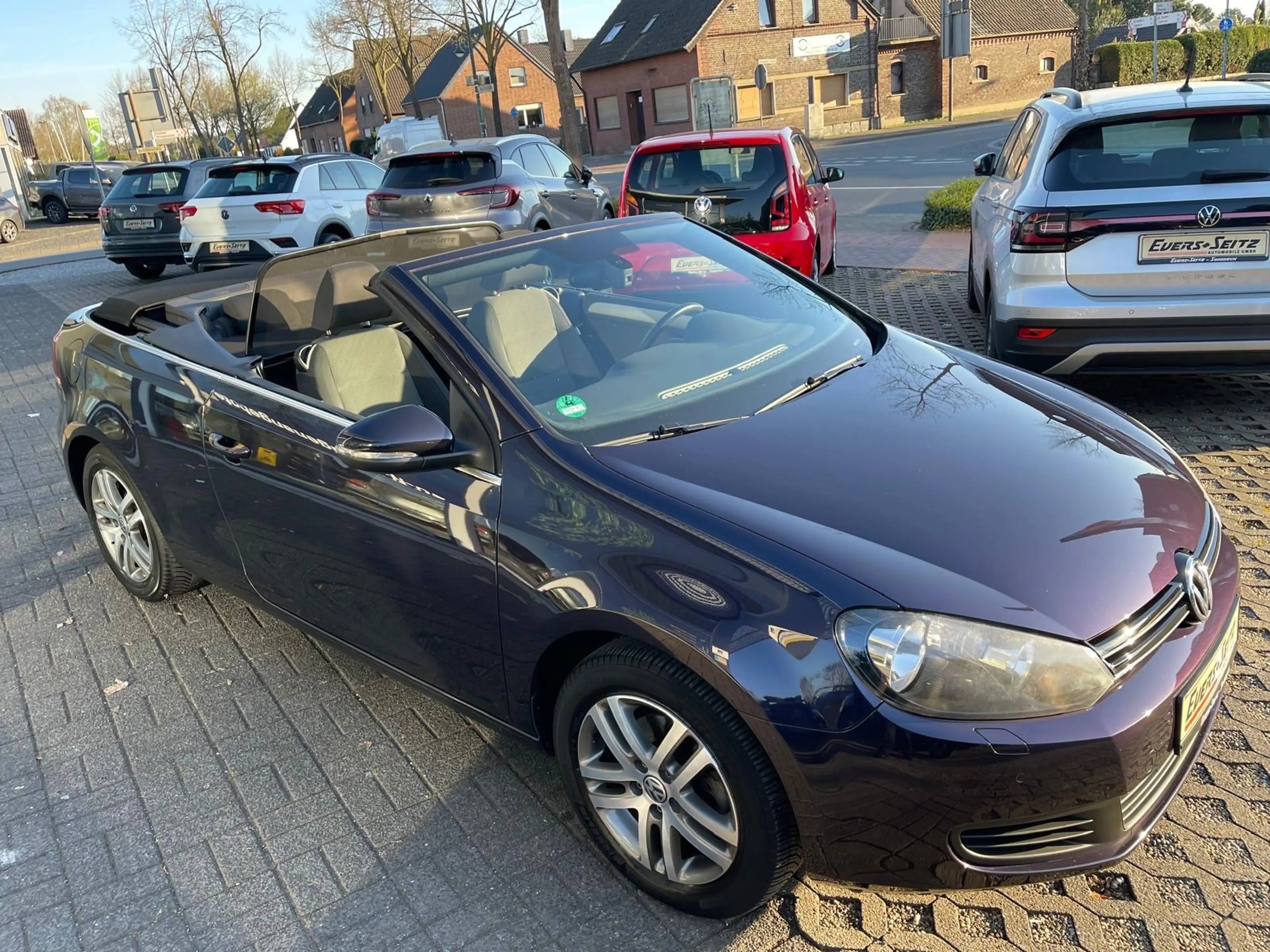 Volkswagen Golf Cabriolet (abnehmbare AHK; Climatronic) — photo 3