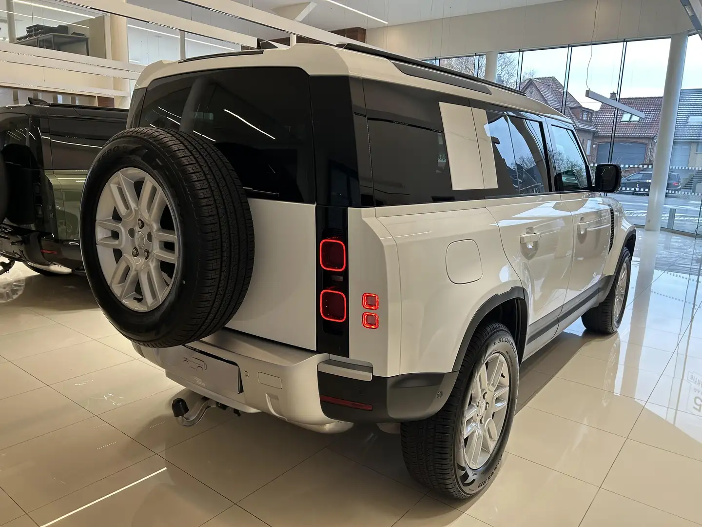 Land Rover Defender 110 S Blanc - 2