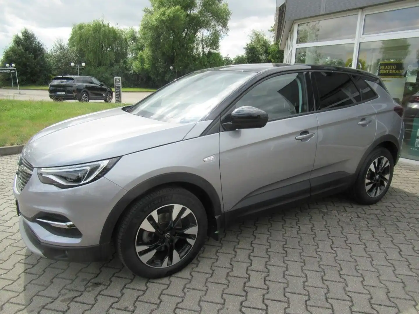 Opel Grandland X 1.2 Elegance AT-8 LED Navi RFK Sitz-/LR-/FS-Hzg Argent - 2