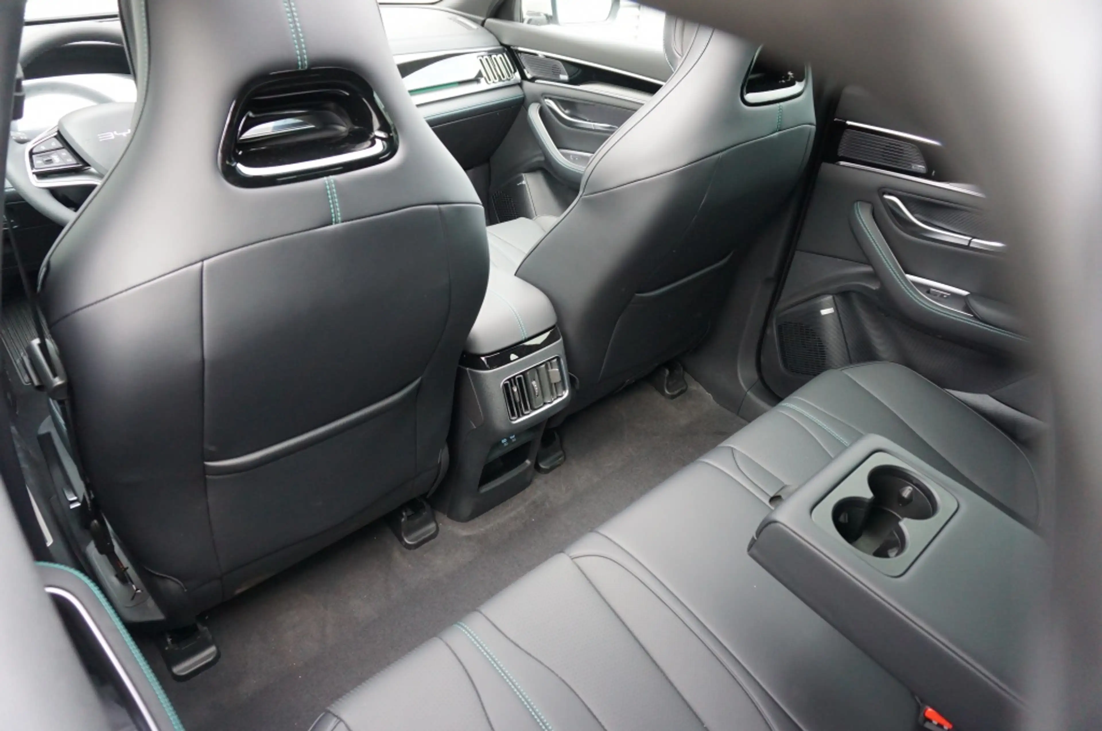 BYD Seal U 1.5 DM-i FWD Comfort GROTE ACCU | 125 KM E.BEREIK — photo 24