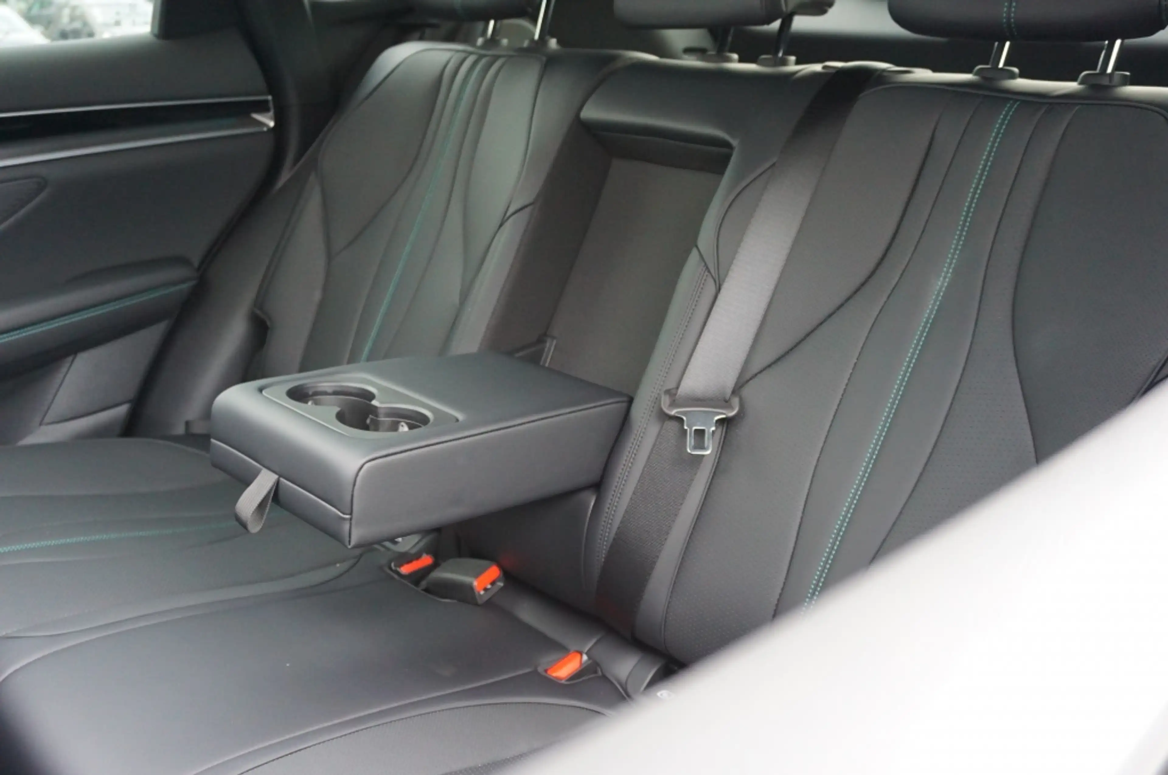 BYD Seal U 1.5 DM-i FWD Comfort GROTE ACCU | 125 KM E.BEREIK — photo 25
