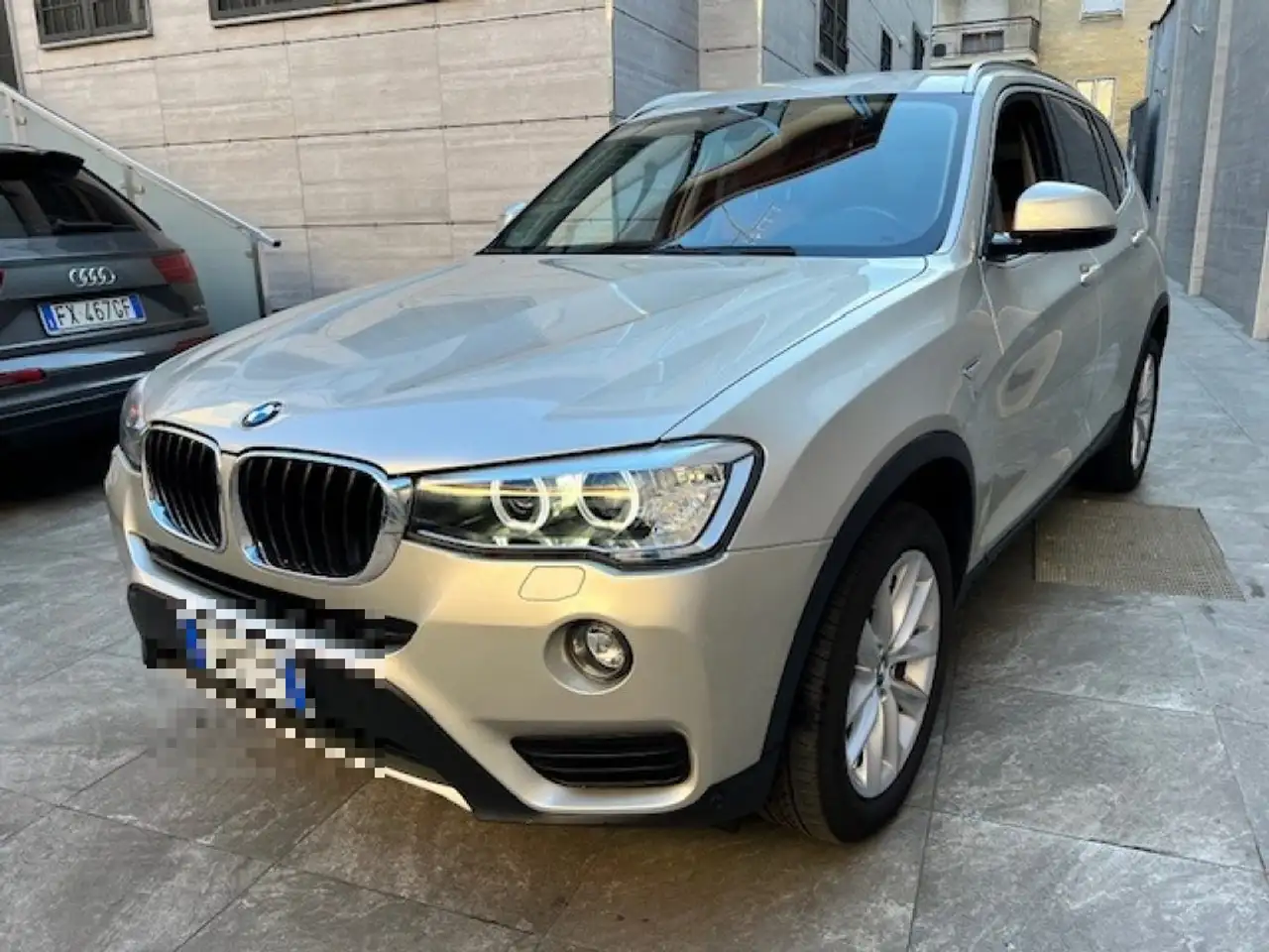 BMW X3 SUV/4x4/Pick-up in Grijs tweedehands in Sesto San Giovanni voor € 19.600,-