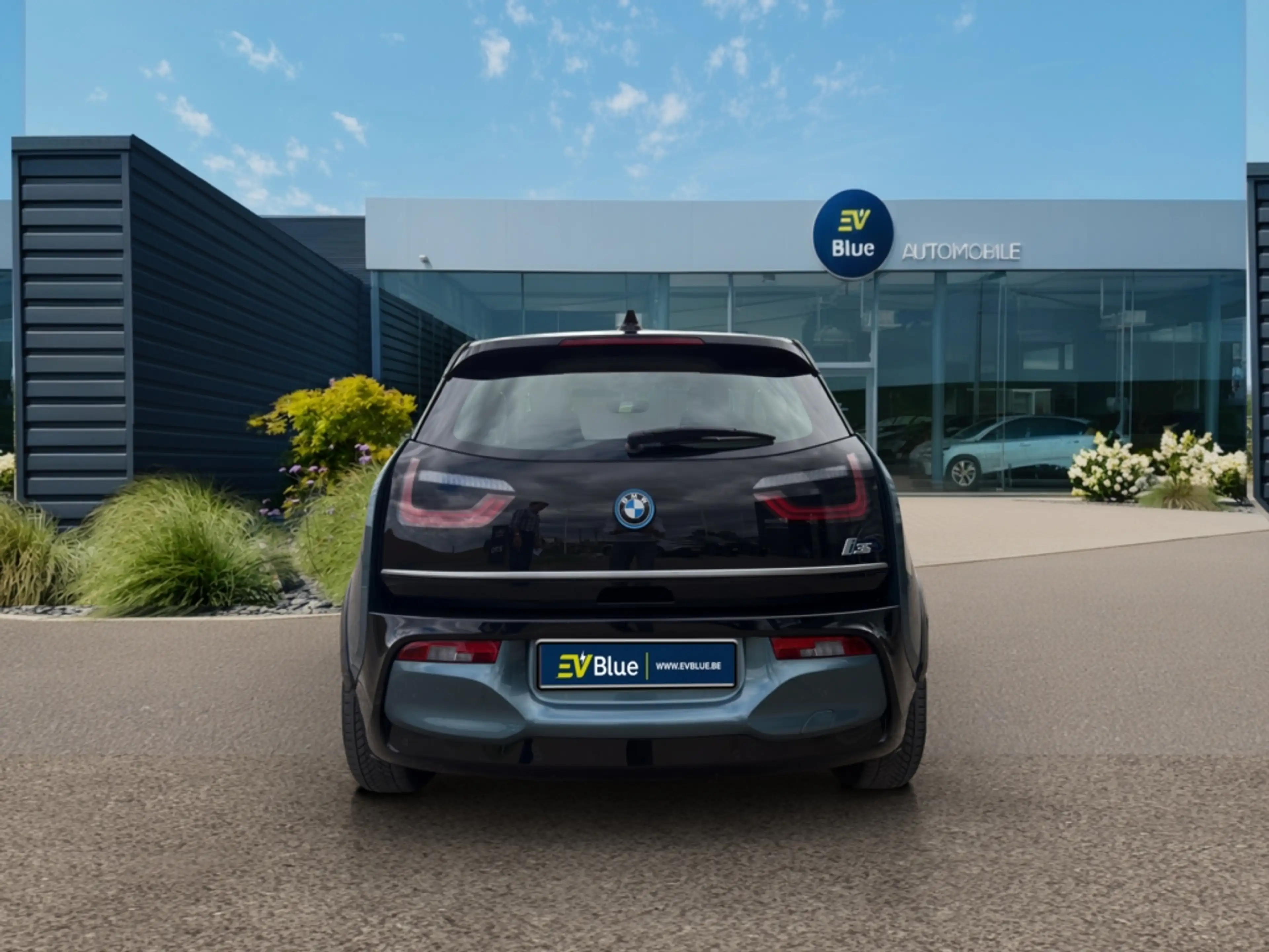 BMW i3 i3s - 42.2 kWh - 184 ch (135 kW) — photo 5