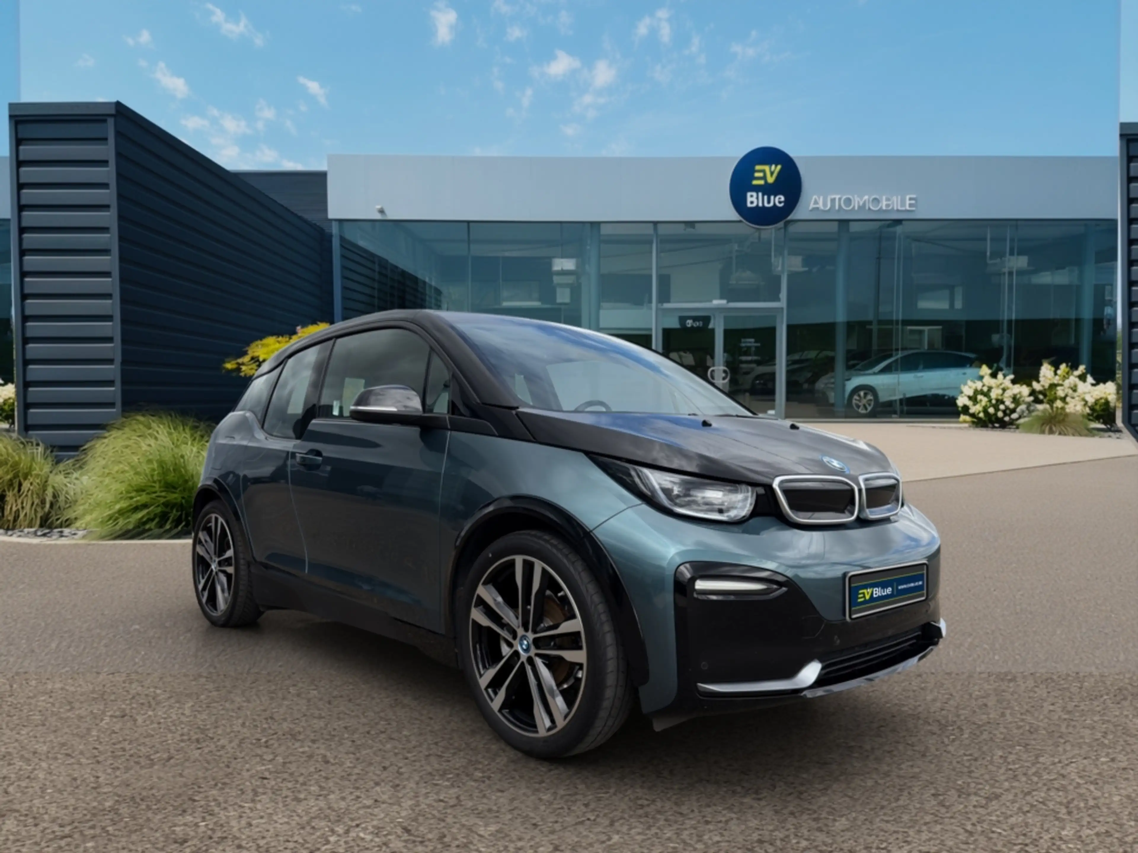BMW i3 i3s - 42.2 kWh - 184 ch (135 kW) — photo 8