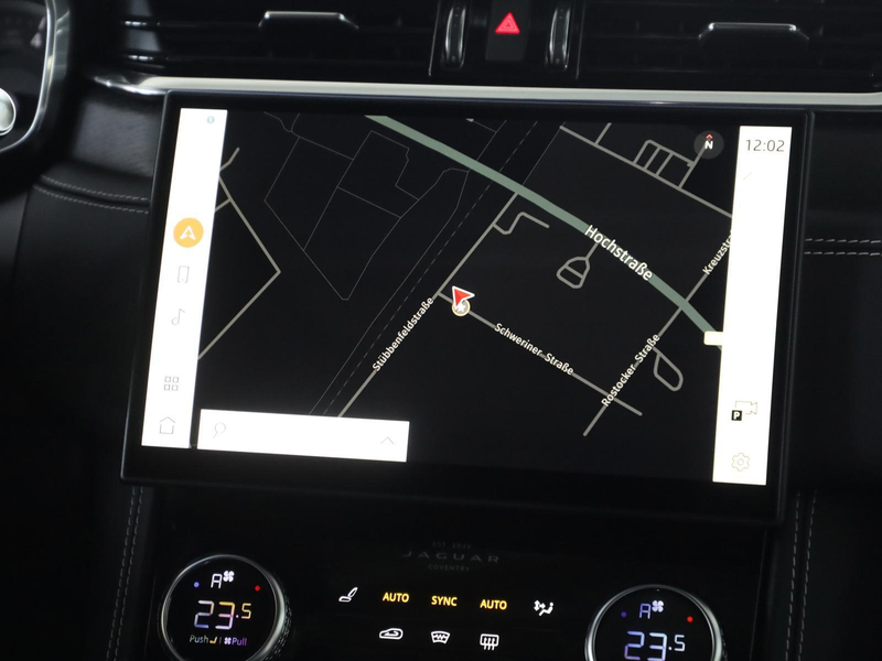 Jaguar F-Pace P400 AWD R-Dynamic  PANO ACC HUD MERIDIAN — photo 6