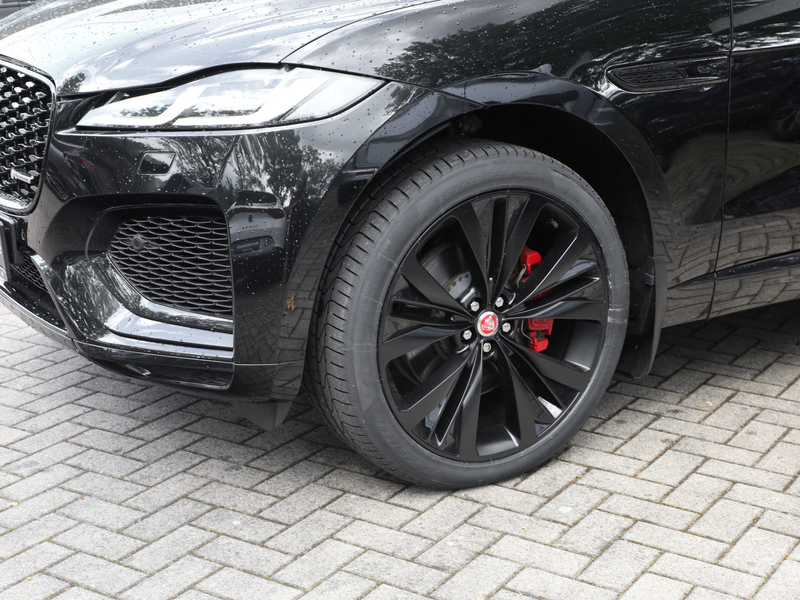 Jaguar F-Pace P400 AWD R-Dynamic  PANO ACC HUD MERIDIAN — photo 9