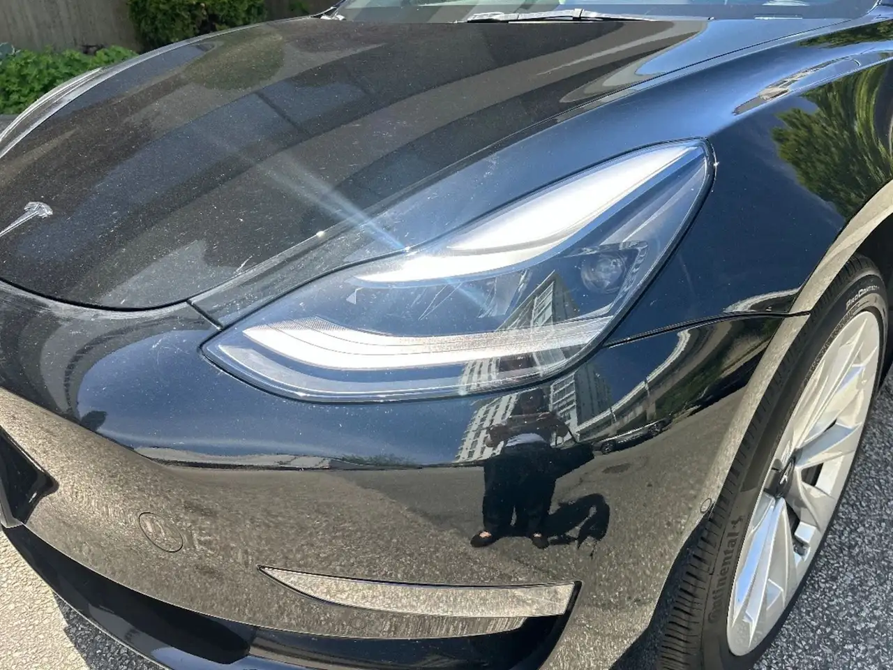 Tesla Model 3 fotografie Tesla Model 3