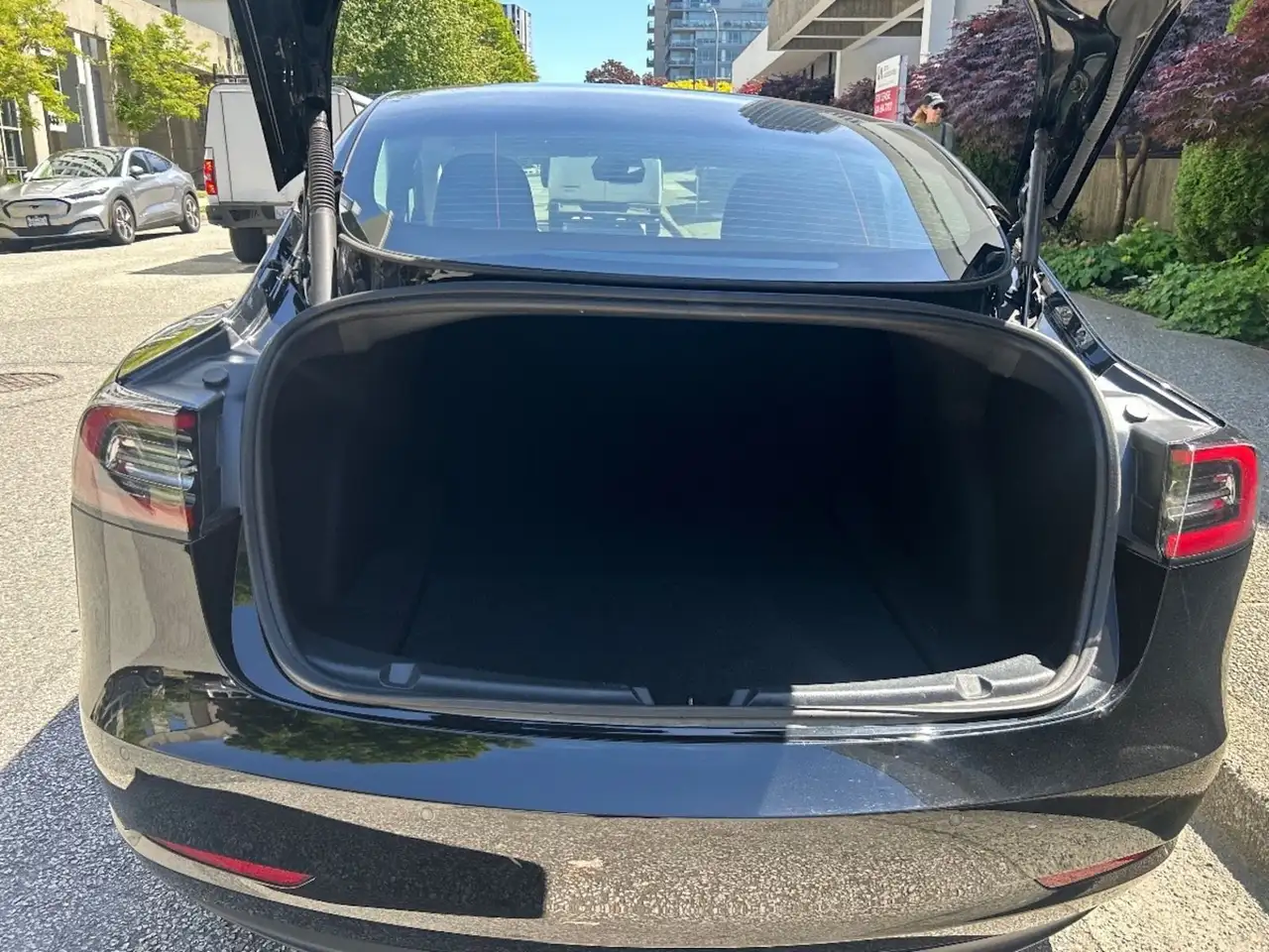 Tesla Model 3 fotografie Tesla Model 3