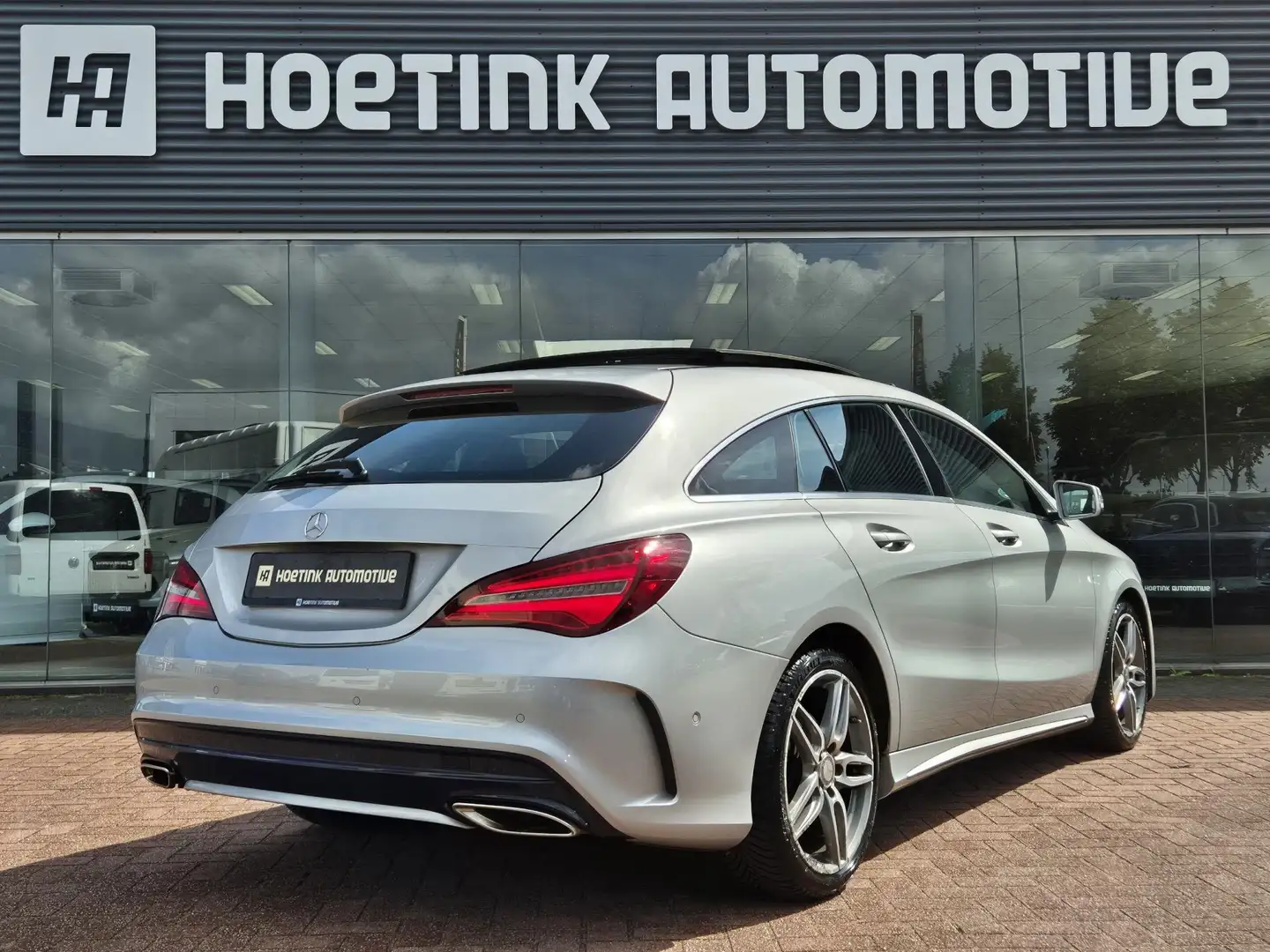 Mercedes-Benz CLA 250 Shooting Brake Ambition | AMG-Line | Pano | Camera Grey - 2