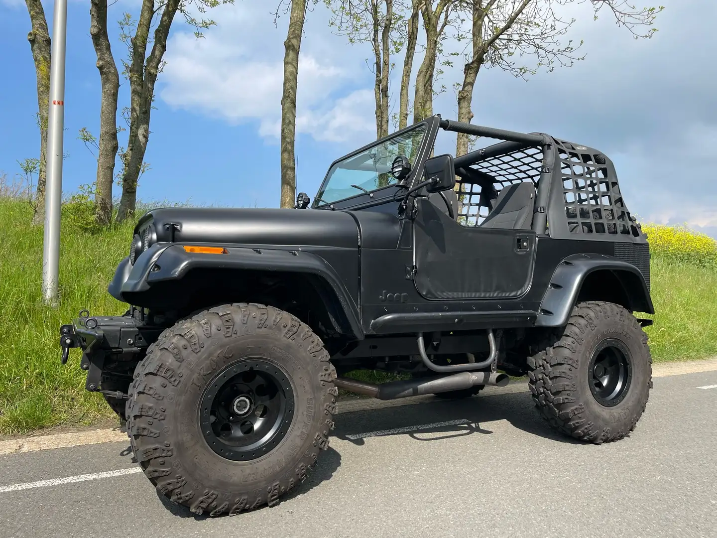 Jeep CJ-7 - 2