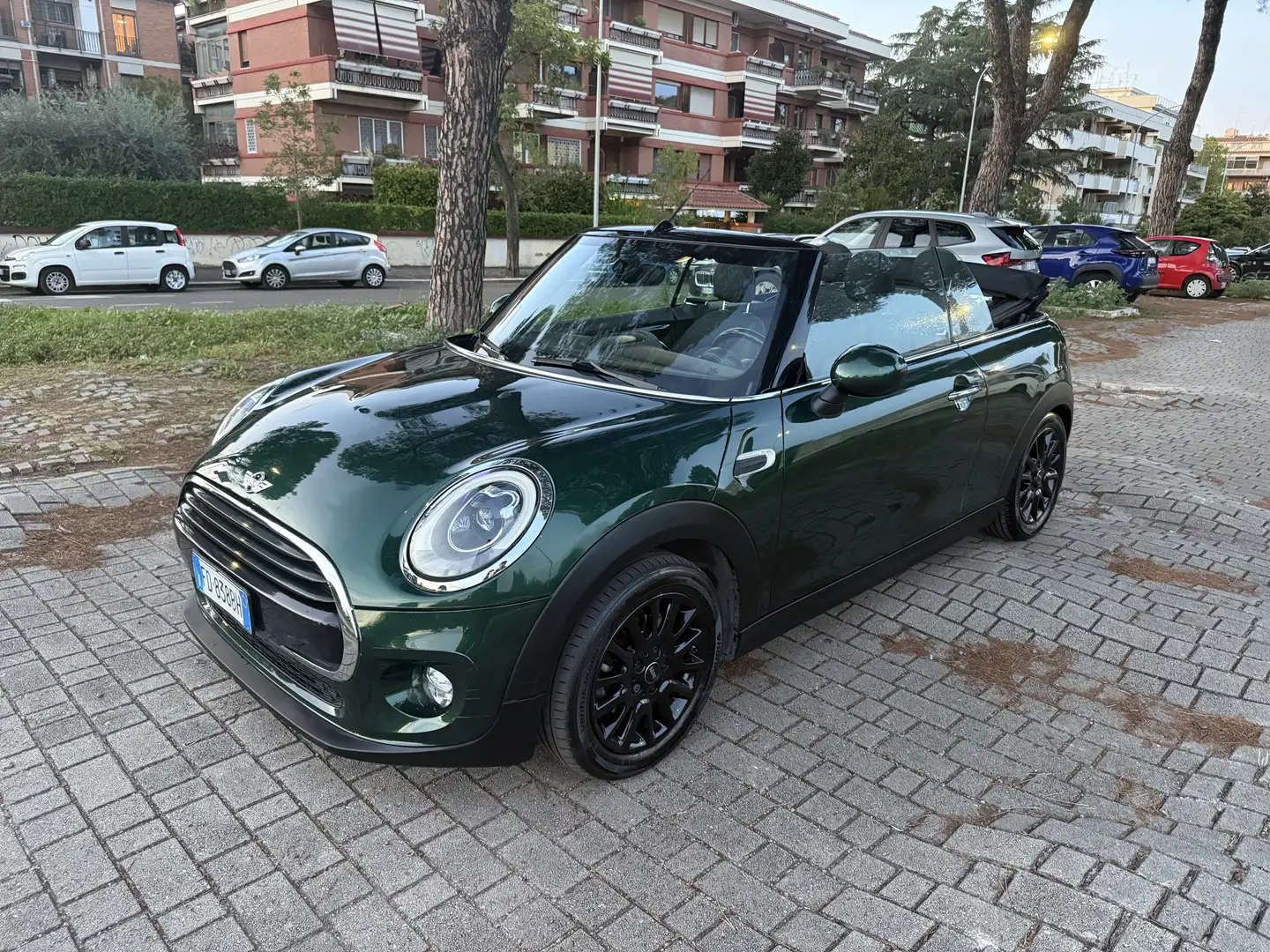 MINI Cooper D Cabrio 1.5 116cv Auto Verde - 1