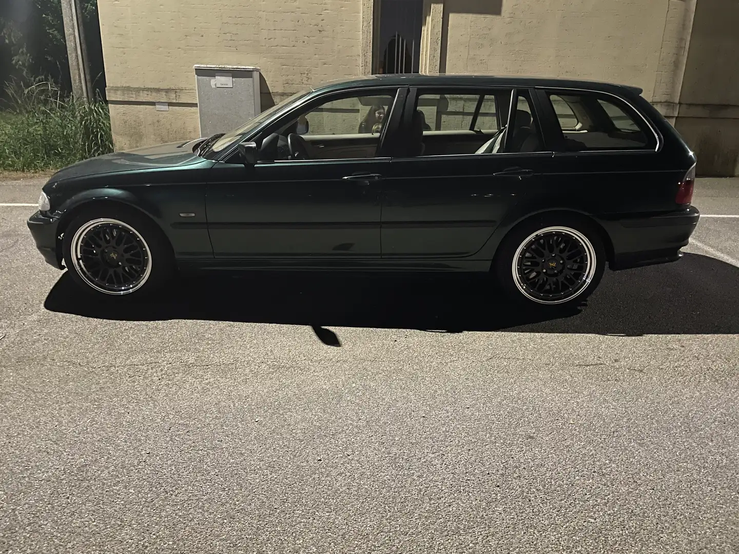 BMW 330 330d Touring - 2