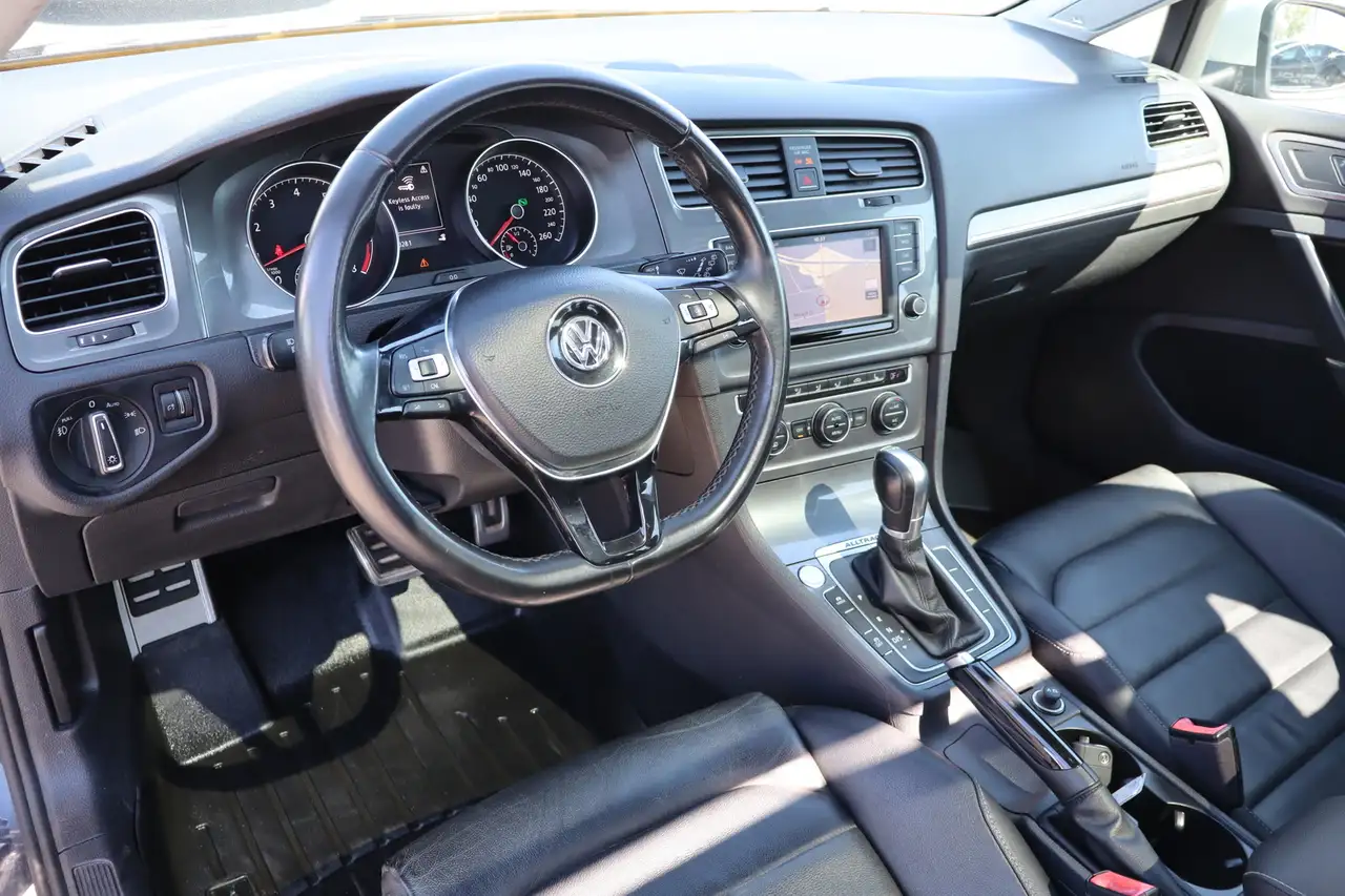 Volkswagen Golf снимка Volkswagen Golf