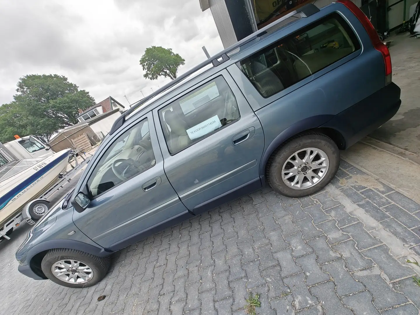 Volvo XC70 D5 AWD Automatik - 2