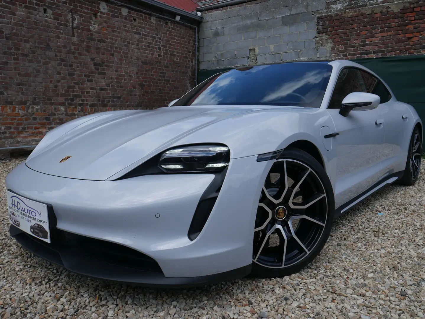 Porsche Taycan Sport Turismo 93.4 kWh 4S/DOUBLE SCREEN/TOIT PANO/ Grijs - 1