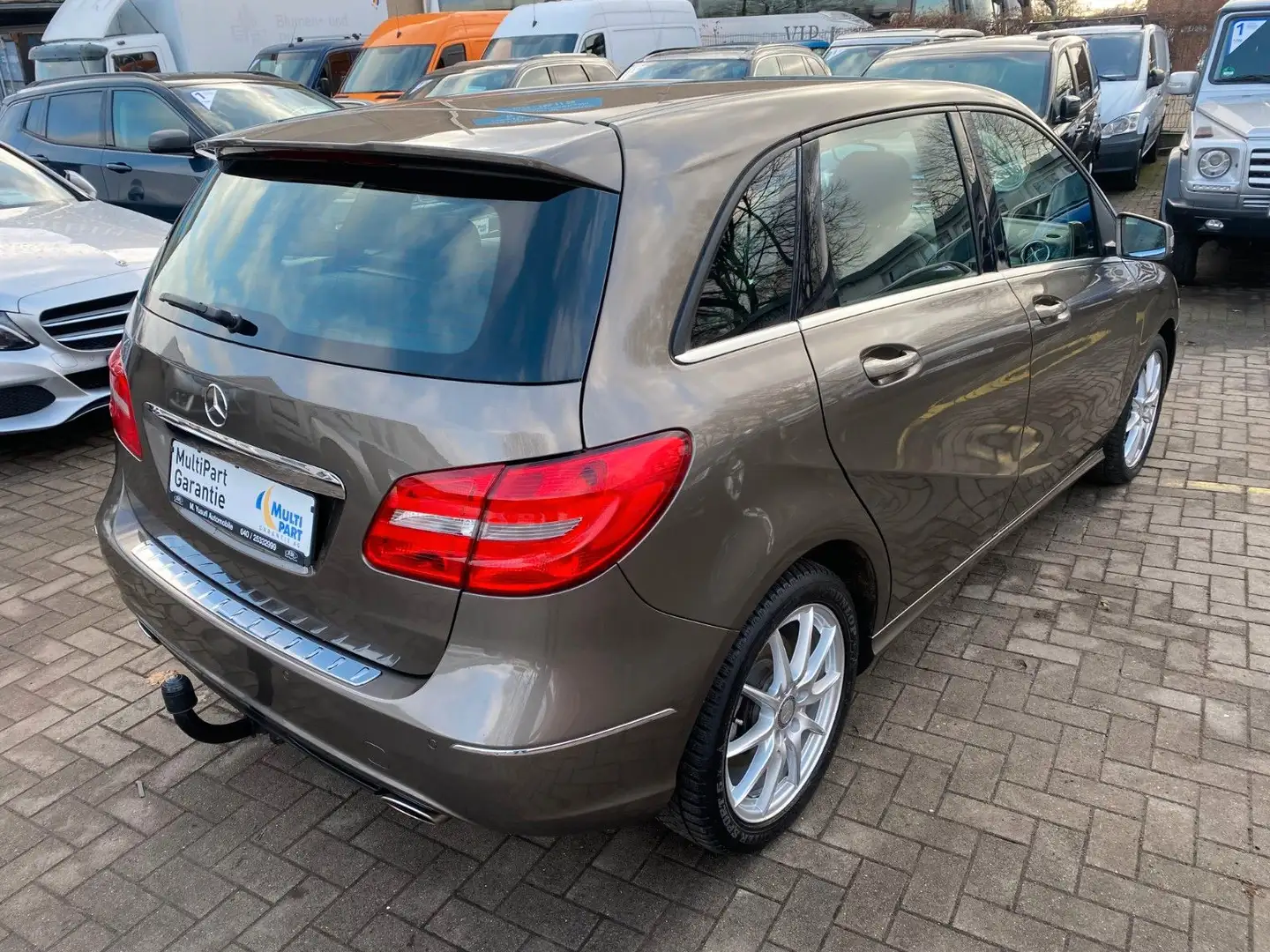 Mercedes-Benz B 220 CDI 7G-DCT SPORTPAKET EURO6|AHK|NAVI|SPUR Šedá - 2
