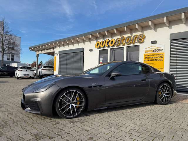 Imagine Maserati GranTurismo 3.0 V6 Trofeo AWD 404 kW (549 PS), Autom. 8-Gan...