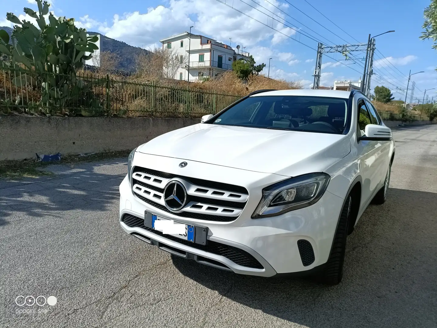 Mercedes-Benz GLA 180 GLA 180 Business Bianco - 1