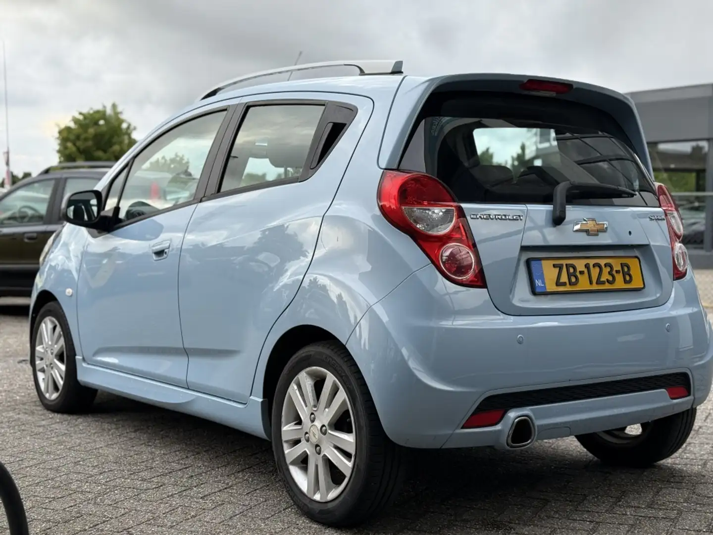 Chevrolet Spark 1.2 16V LTZ Blauw - 2