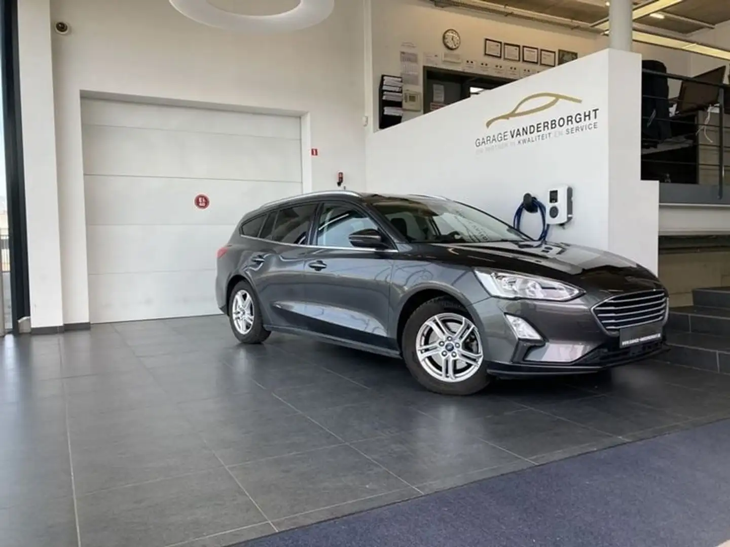 Ford Focus CLIPPER  BUSINESS EDITION BENZINE GPS Gri - 1