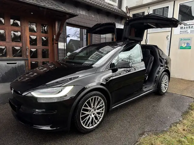 Tesla Model X PLAID Tri-Motor Performance 1020PS
