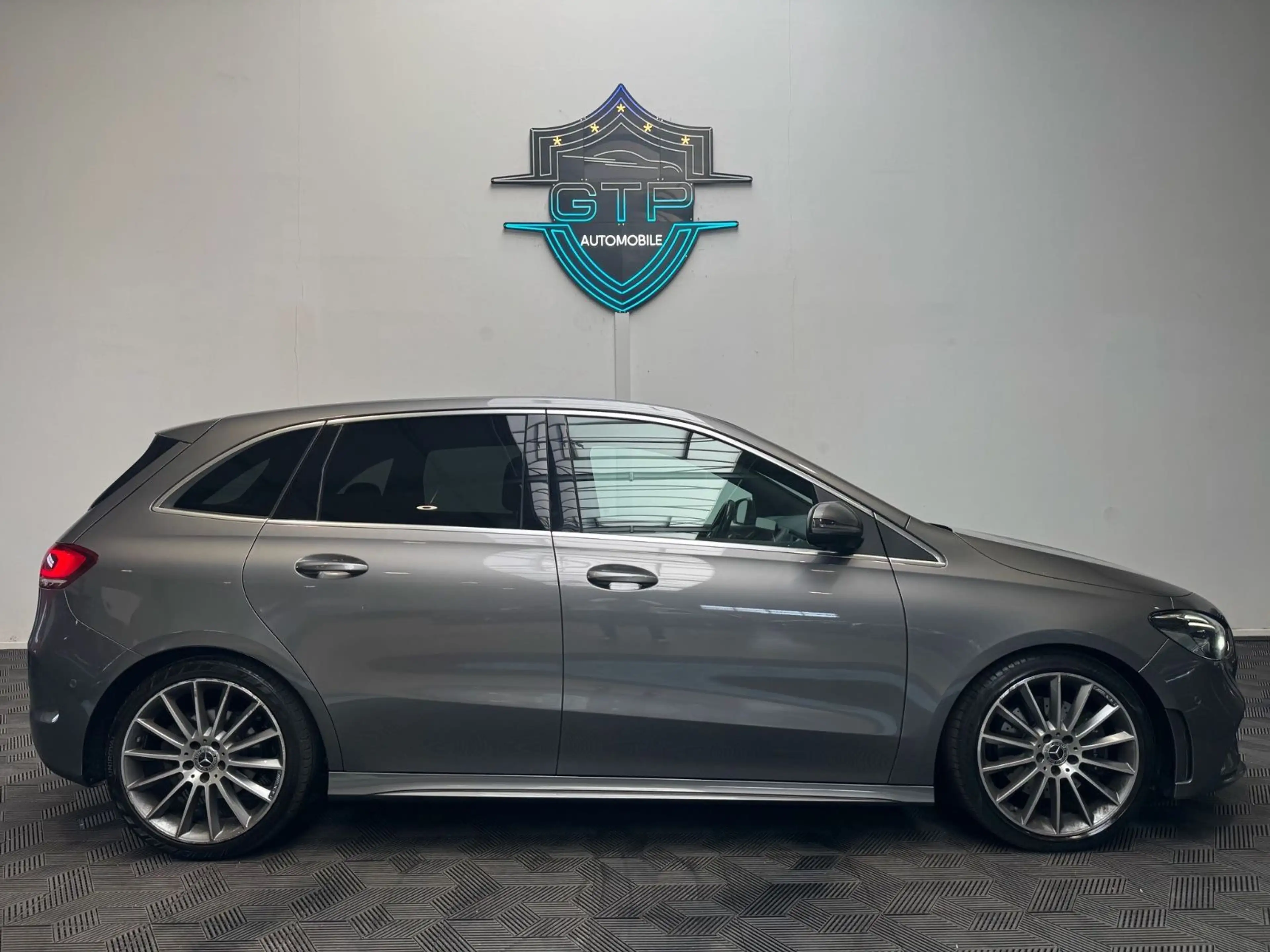 Mercedes-Benz B 220 d *AMG*360°Kam*AHK*Memory* — photo 7