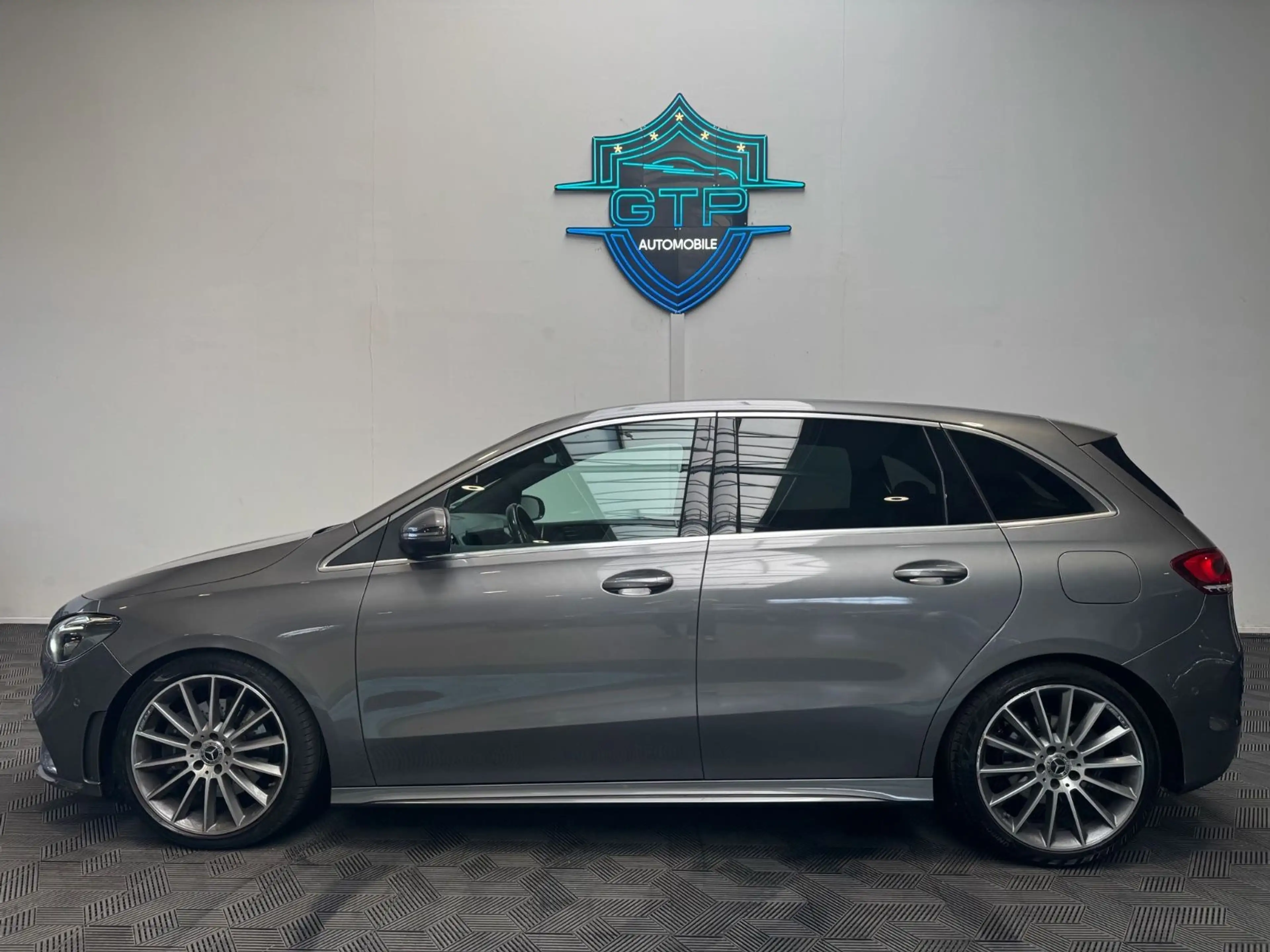 Mercedes-Benz B 220 d *AMG*360°Kam*AHK*Memory* — photo 8