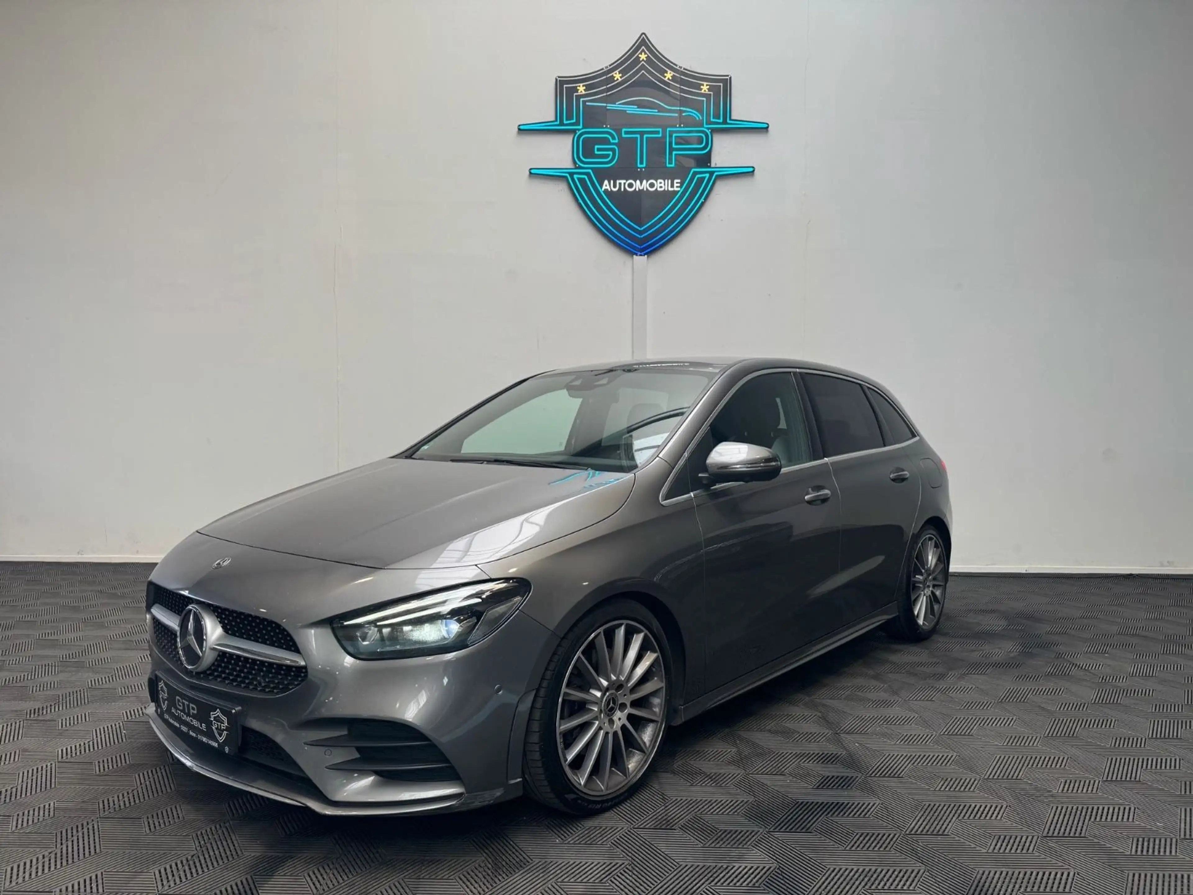 Mercedes-Benz B 220 d *AMG*360°Kam*AHK*Memory*