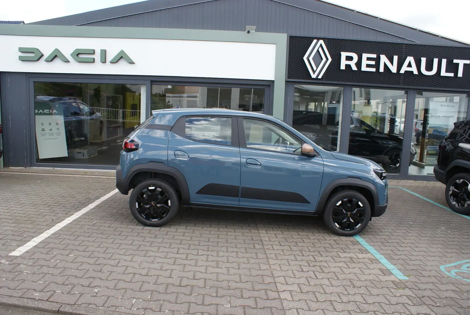 Dacia Spring Extreme ELECTRIC 65 Blauw - 1