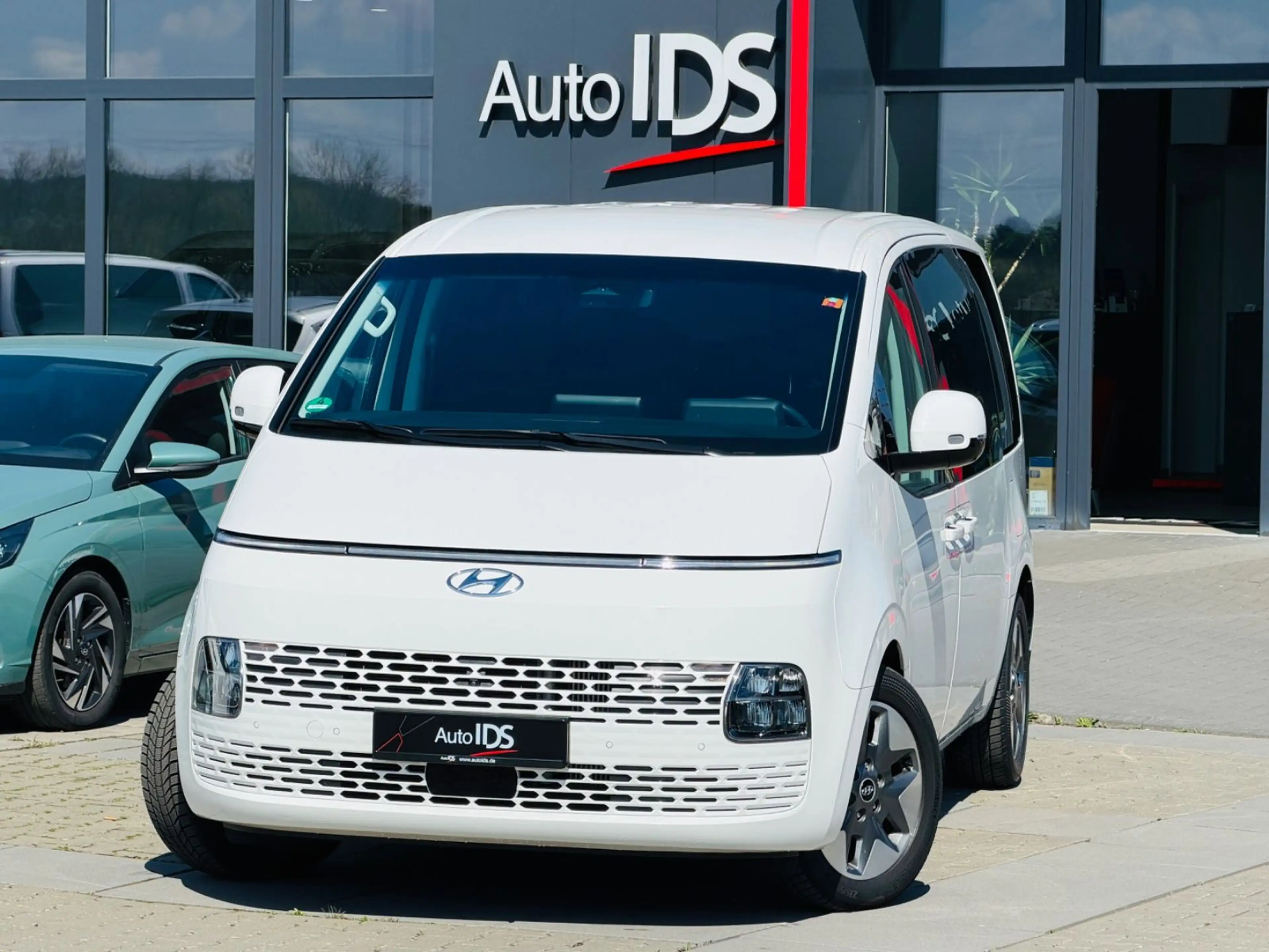 Hyundai STARIA Trend 2WD Aut/Navi/360Kam/9 Sitzer — photo 9