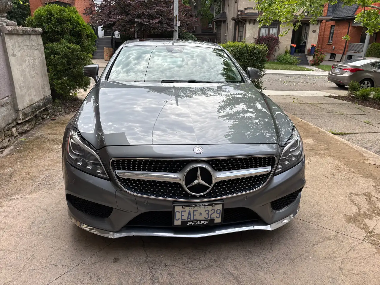 Mercedes-Benz CLS снимка Mercedes-Benz CLS