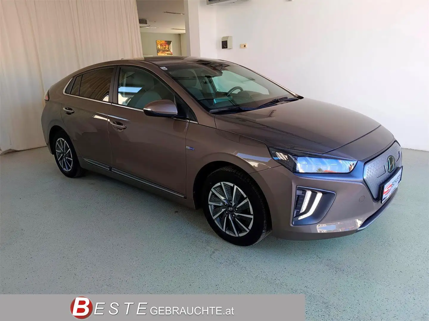 Hyundai IONIQ Ioniq Elektro Level 4 Braun - 1
