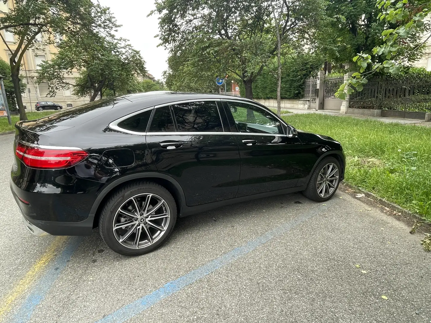 Mercedes-Benz GLC 250 D 4Matic Sport Coupé Negro - 1