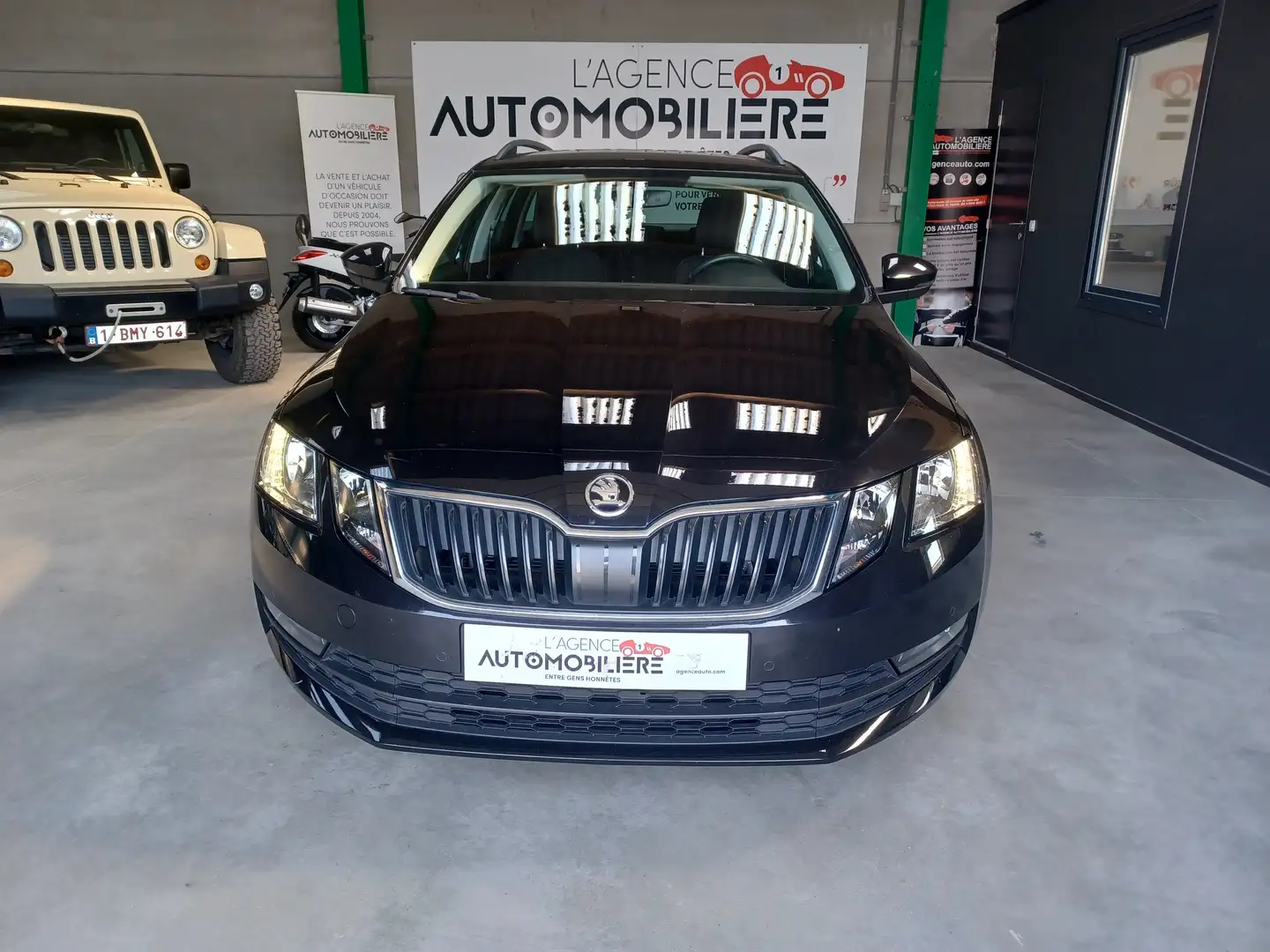 Skoda Octavia SW 1.0 TSI Ambition Apple Carplay,Radar,Gps !!! Noir - 2