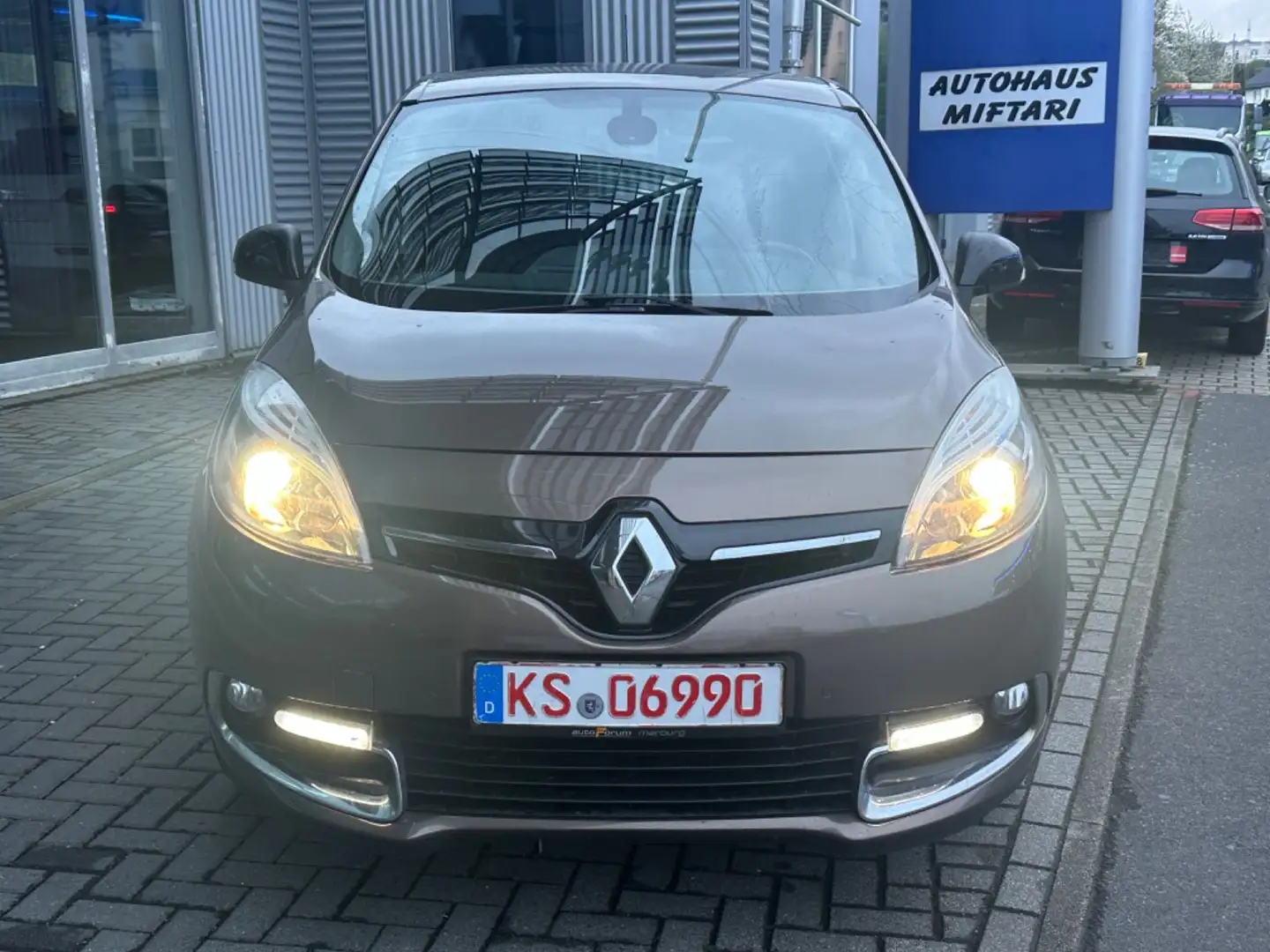 Renault Scenic III 1.6dCi BOSE Edition Kamera Bluetoth Braun - 2