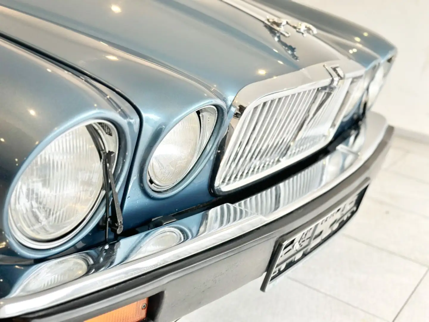 Jaguar XJ V 12  **19.000KM (!) ** TOP ZUSTAND Dt.Auto! Blau - 2