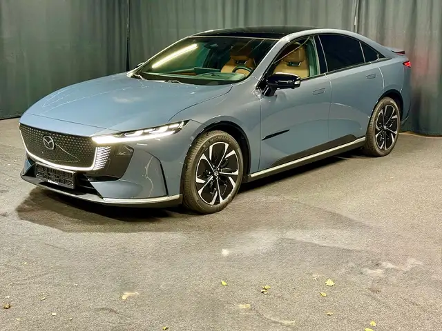 Mazda 6e 258PS TAKUMI*LEDER S*PANO
