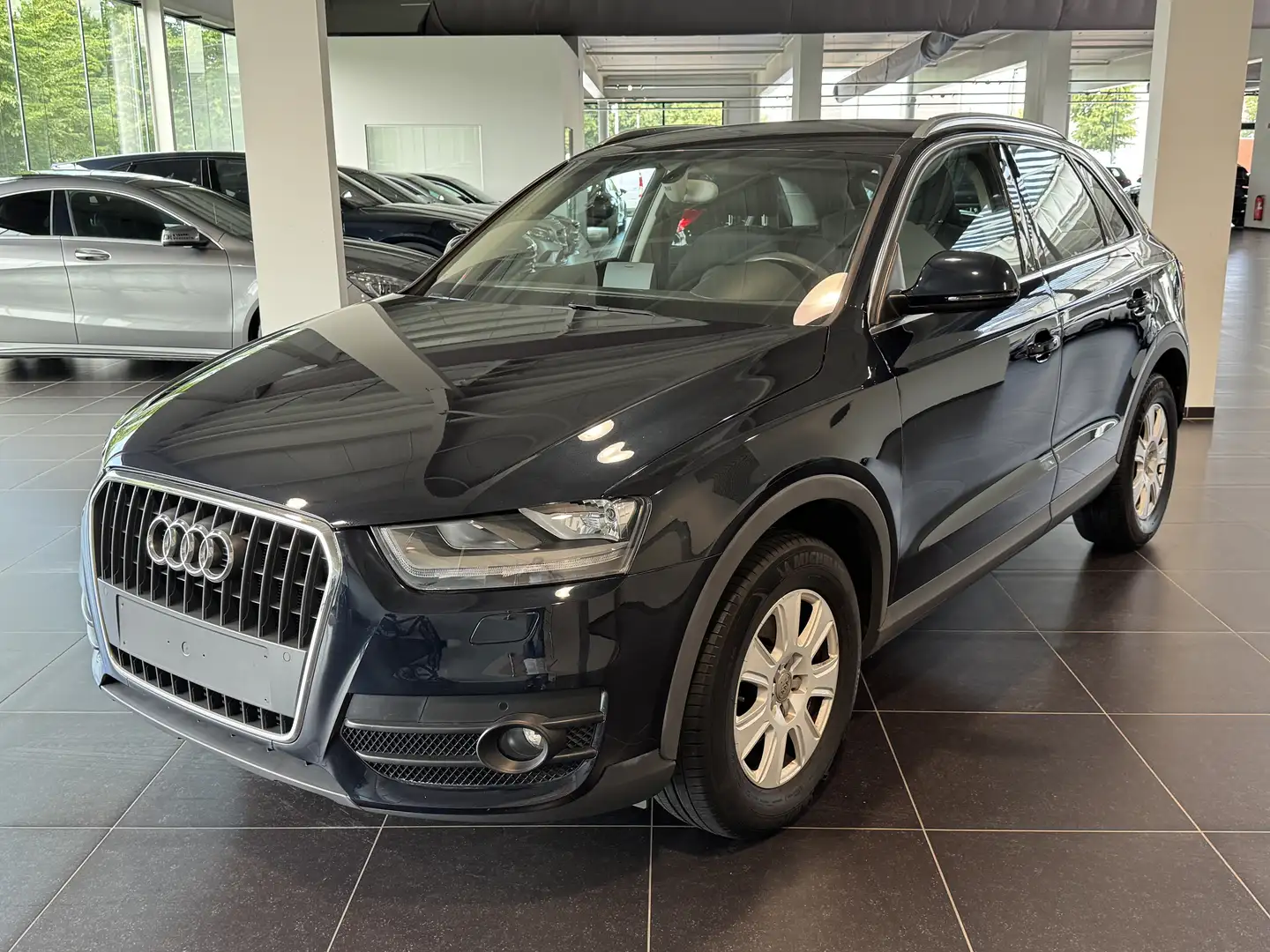 Audi Q3 2.0 TDI Pdc, Navi - 1