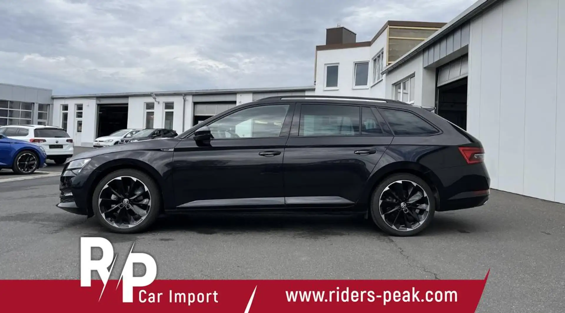 Skoda Superb Combi Sportline iV /AHK/CANTON/8-FACH ALU/DIG C... Schwarz - 2