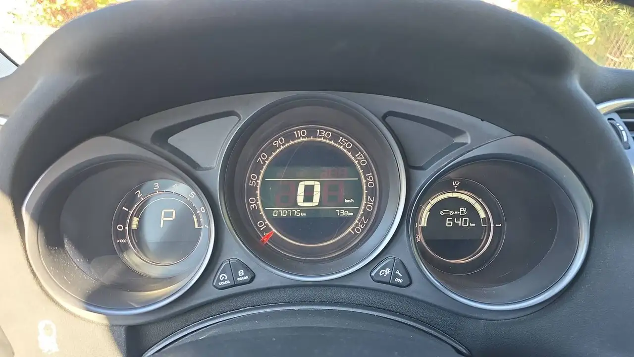 Citroen C4 Berline — photo 12