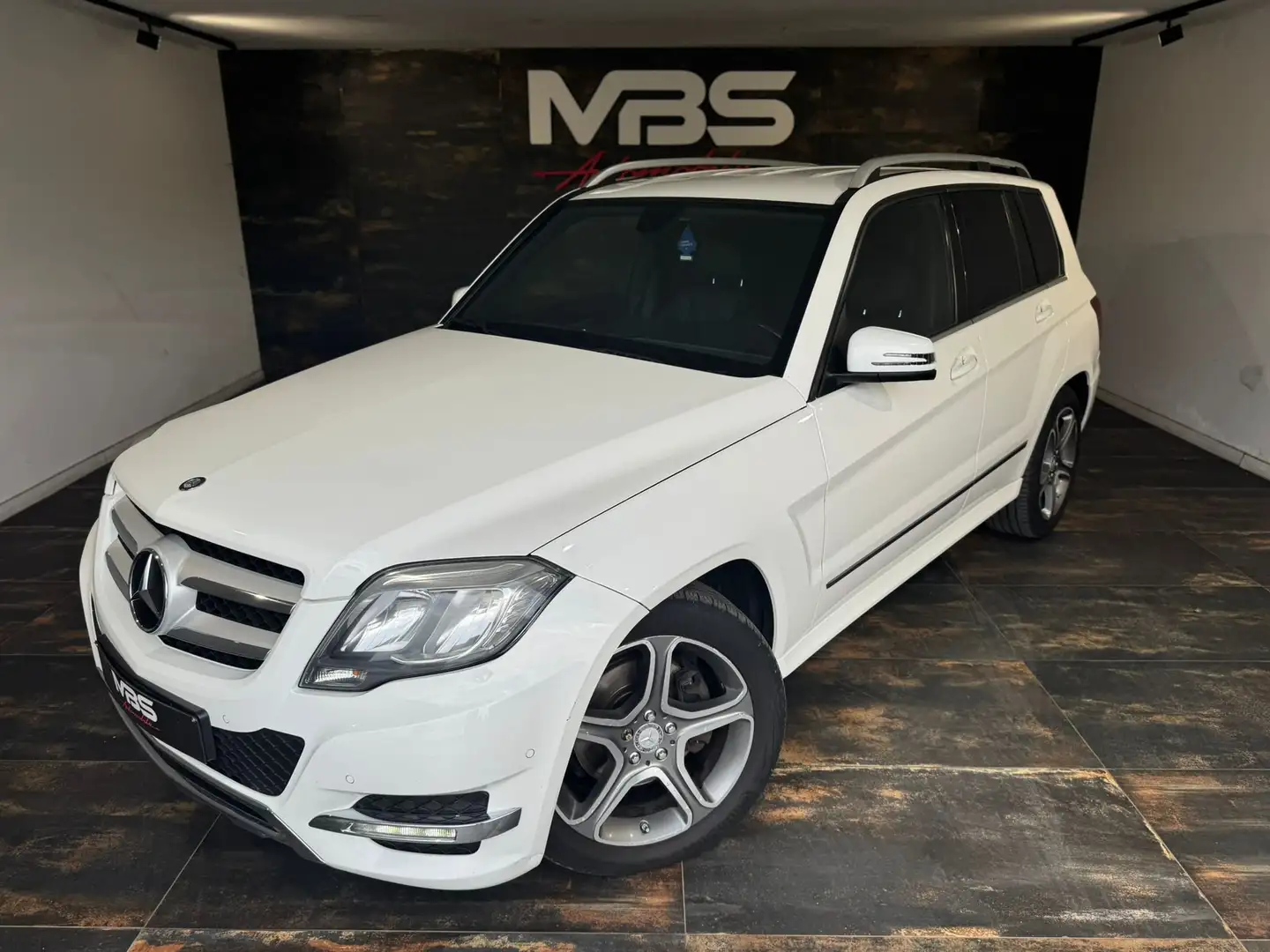 Mercedes-Benz GLK 200 GLK200 *FEUX LED *CAPTEURS *VITRE TEINTER *CUIR Weiß - 2
