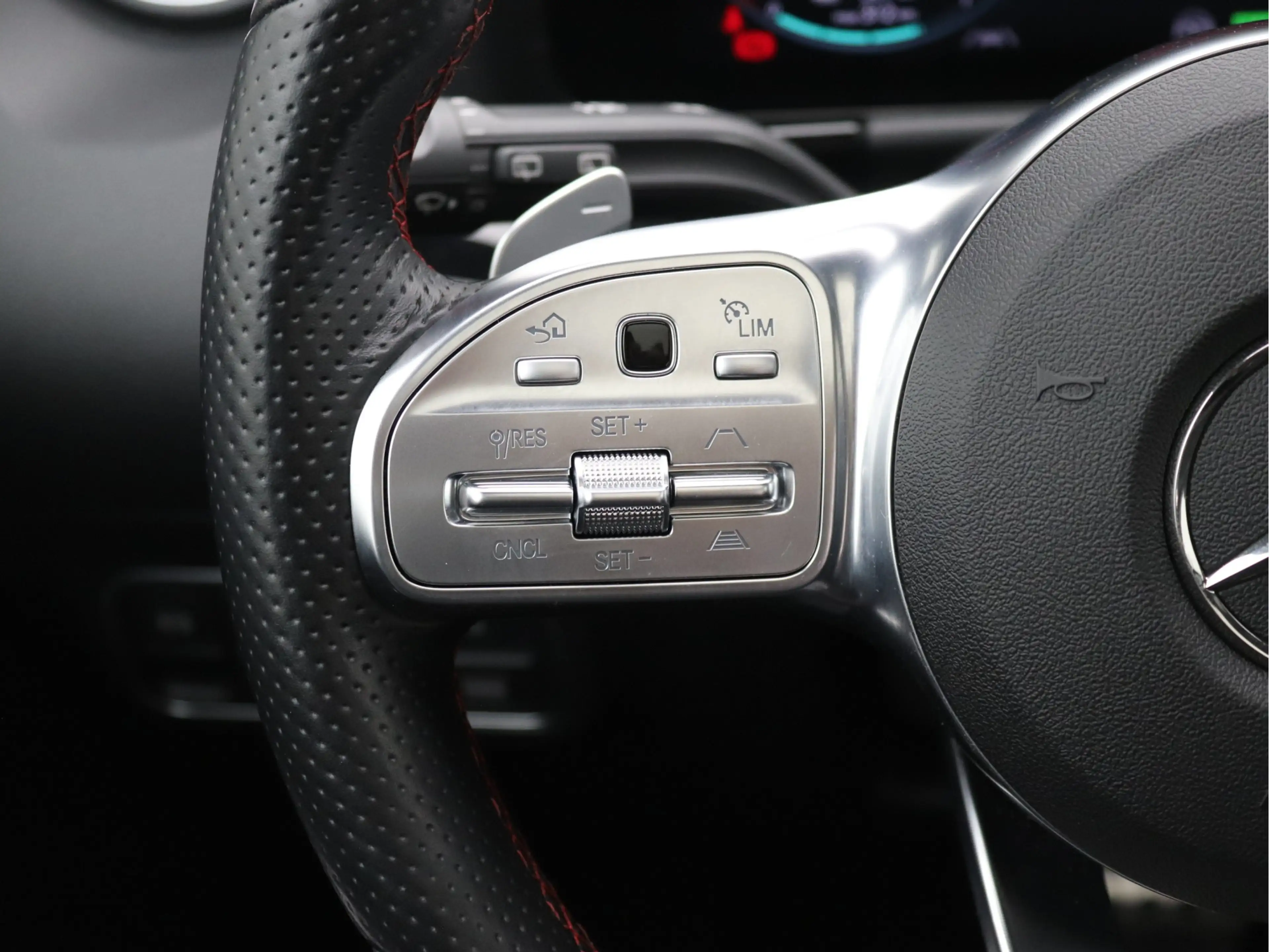 Mercedes-Benz EQA 250 AMG 67 kWh Pano, Memory, Distronic, Trekhaak — photo 15